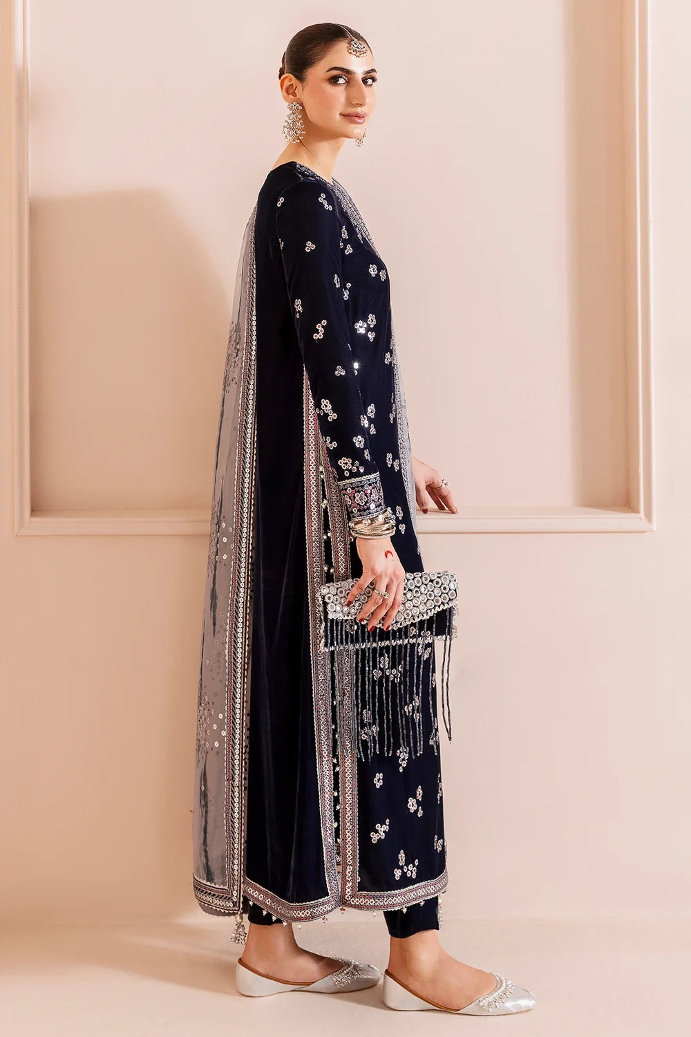 EMBROIDERED VELVET FORMAL CVF25-D03 | Velvet | Jazmin