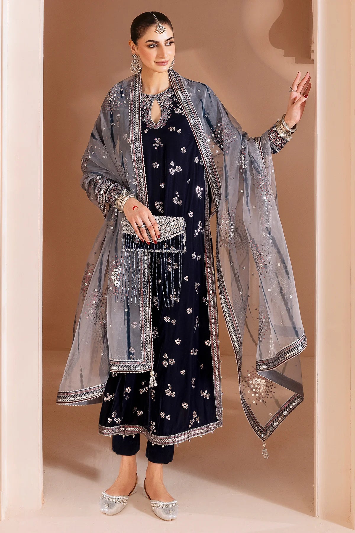 EMBROIDERED VELVET FORMAL CVF25-D03 | Velvet | Jazmin