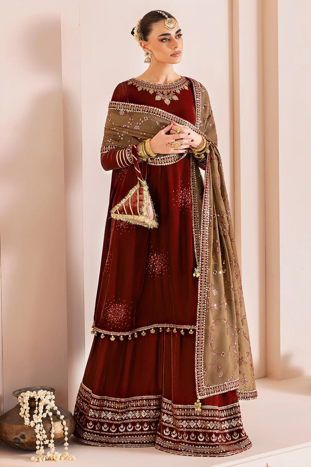 EMBROIDERED VELVET FORMAL CVF25-D07 | Velvet | Jazmin