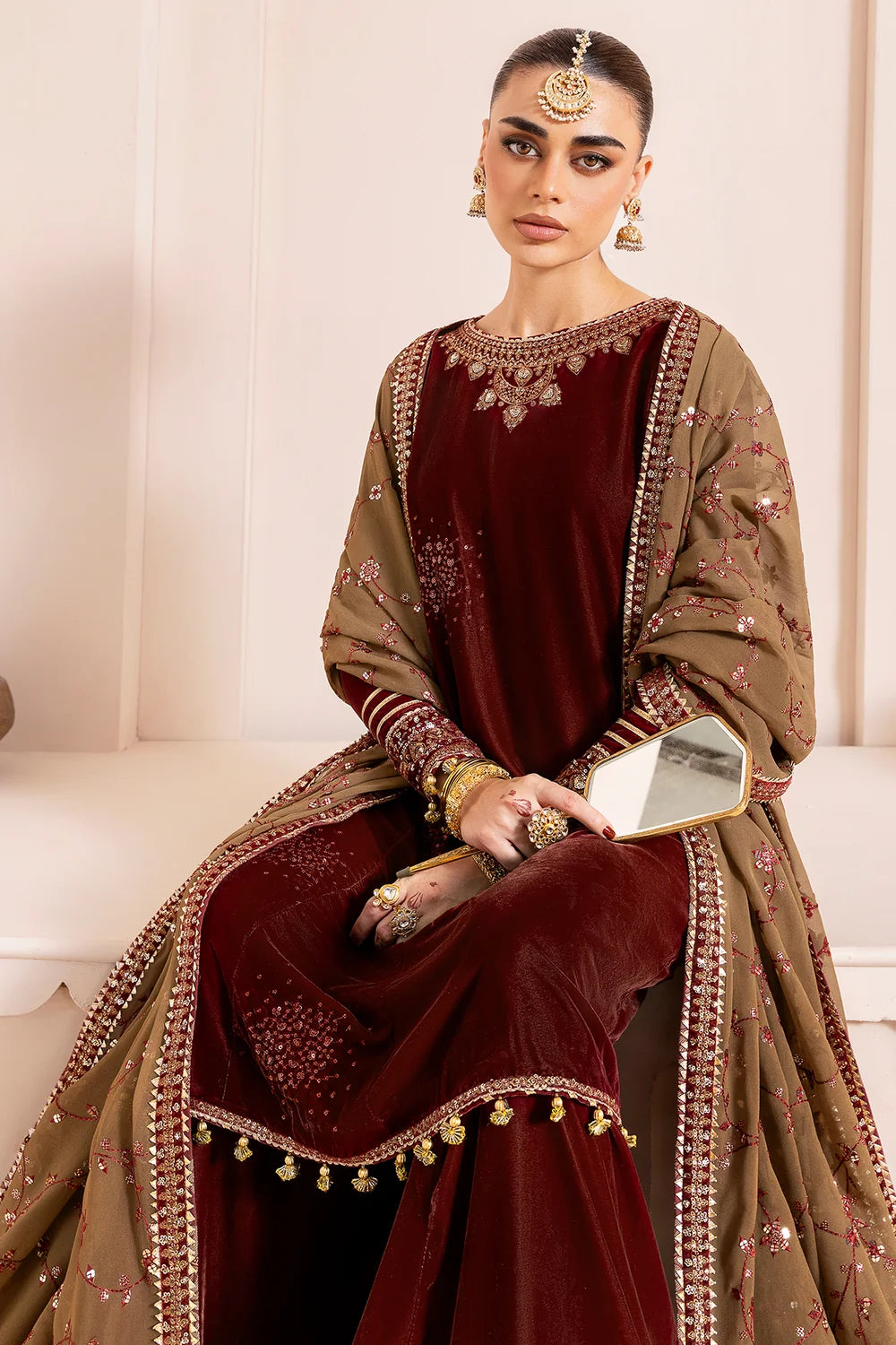 EMBROIDERED VELVET FORMAL CVF25-D07 | Velvet | Jazmin