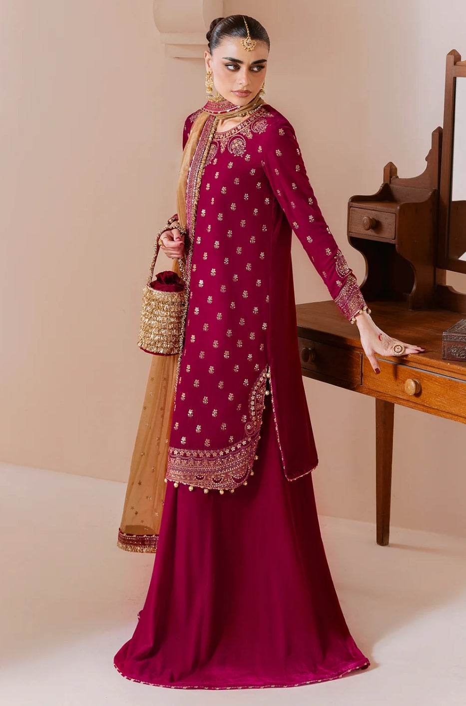EMBROIDERED VELVET FORMAL CVF25-D11 | Velvet | Jazmin