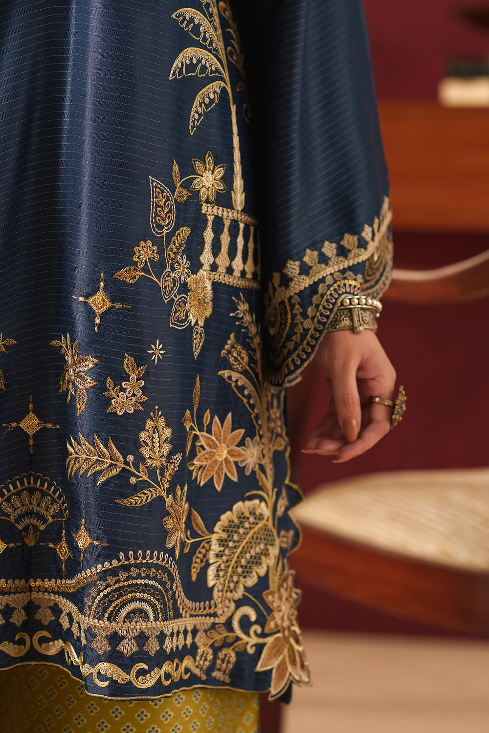 DARK BLUE | E4818-103-618 | Rozana Winter Drop 2 | Ethnc