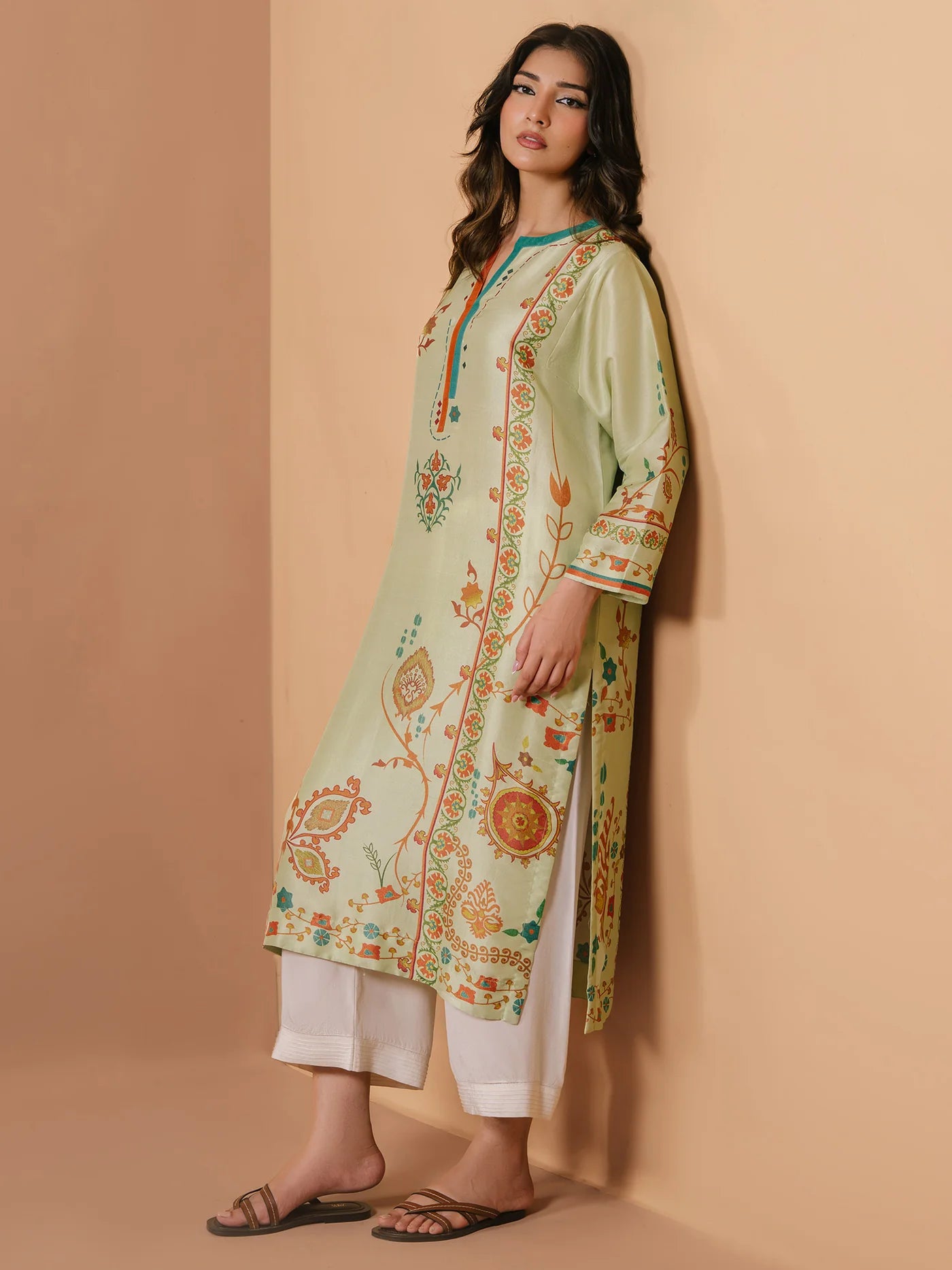 PF26-PF25CCK042 | NEW IN | MISHA LAKHANI
