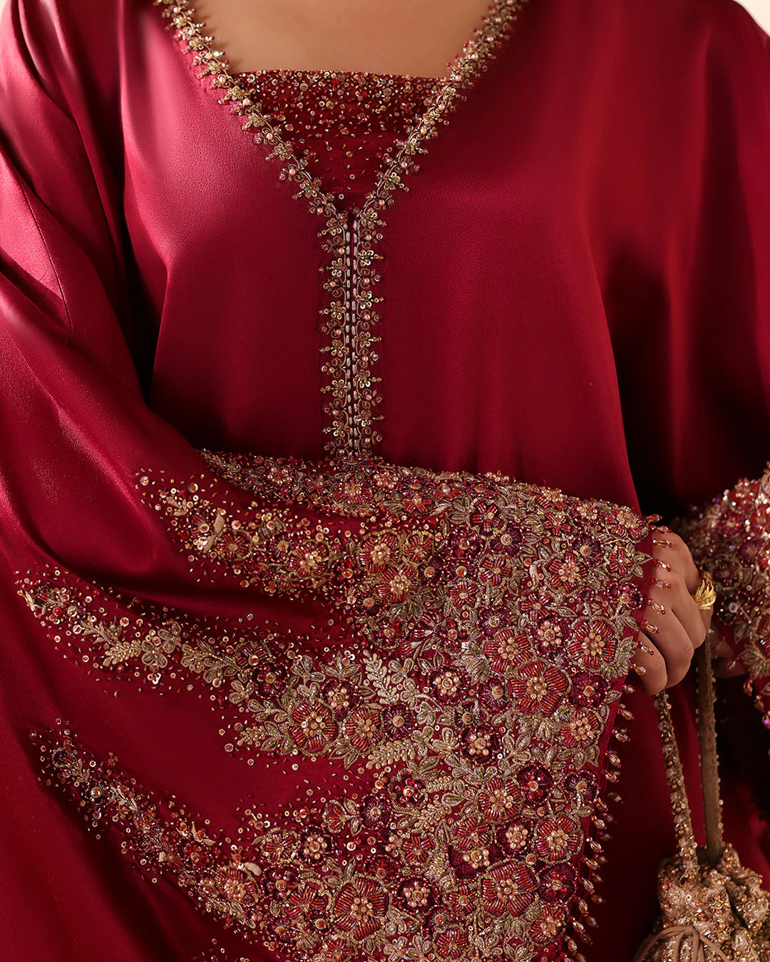 Maelys | Reina | Faiza Saqlain