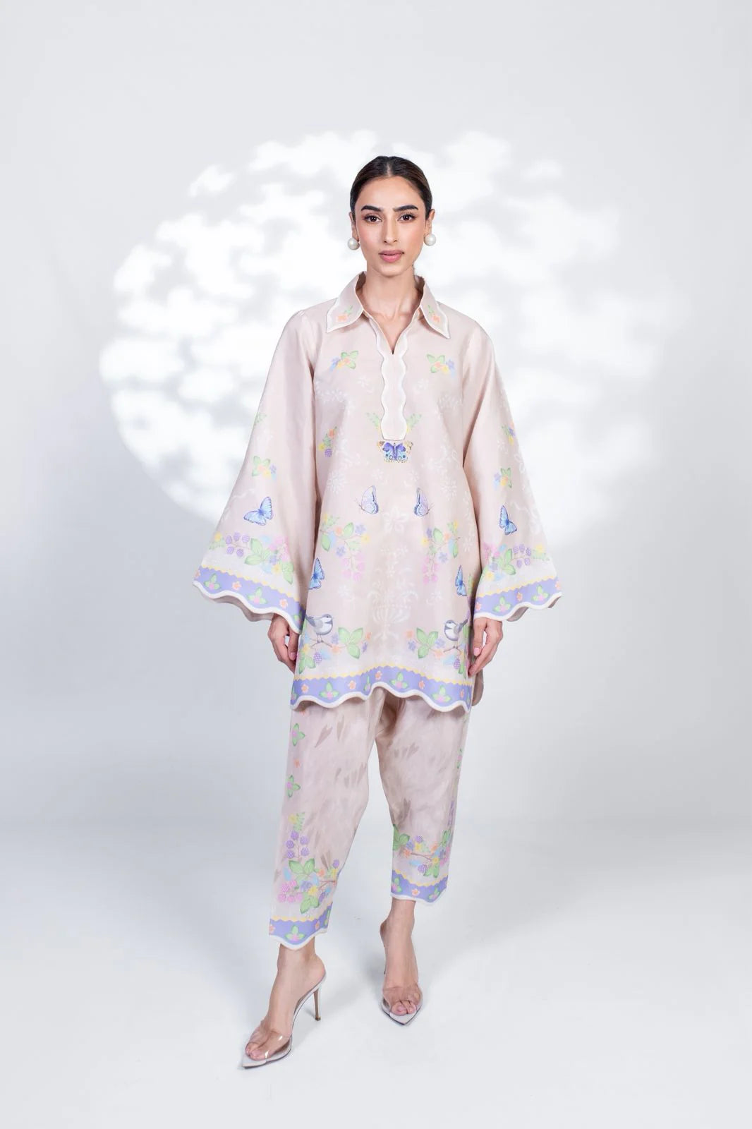 Somi (B) | BARAÉ KHANOM