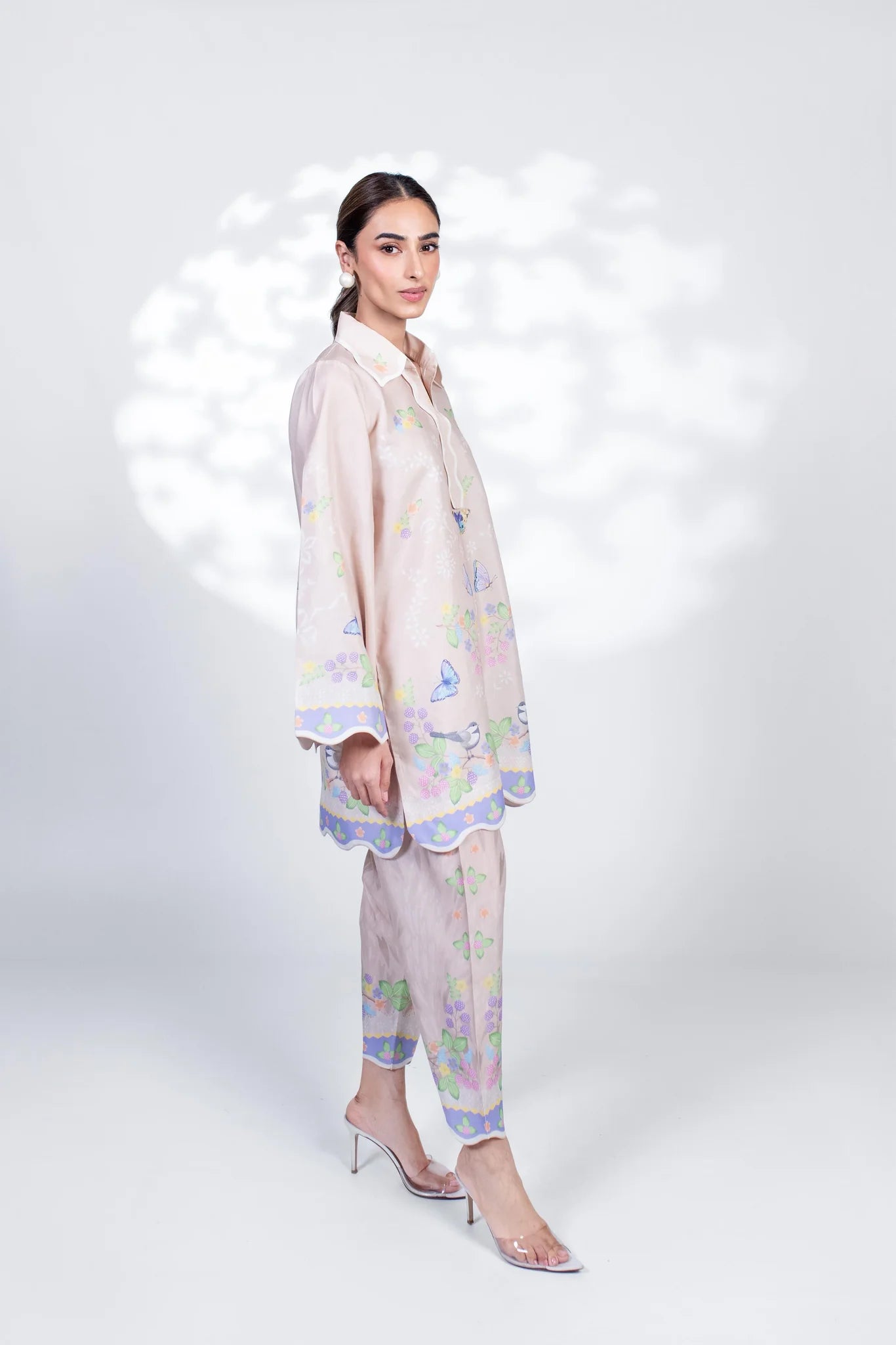 Somi (B) | BARAÉ KHANOM