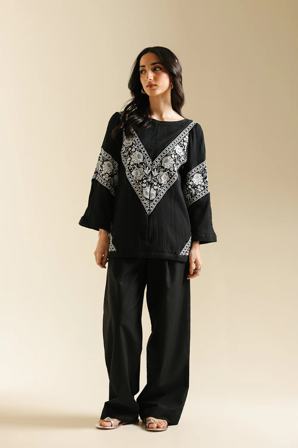 JET BLACK | S2E0548/119/902 | Boho Look Book | Ethnc