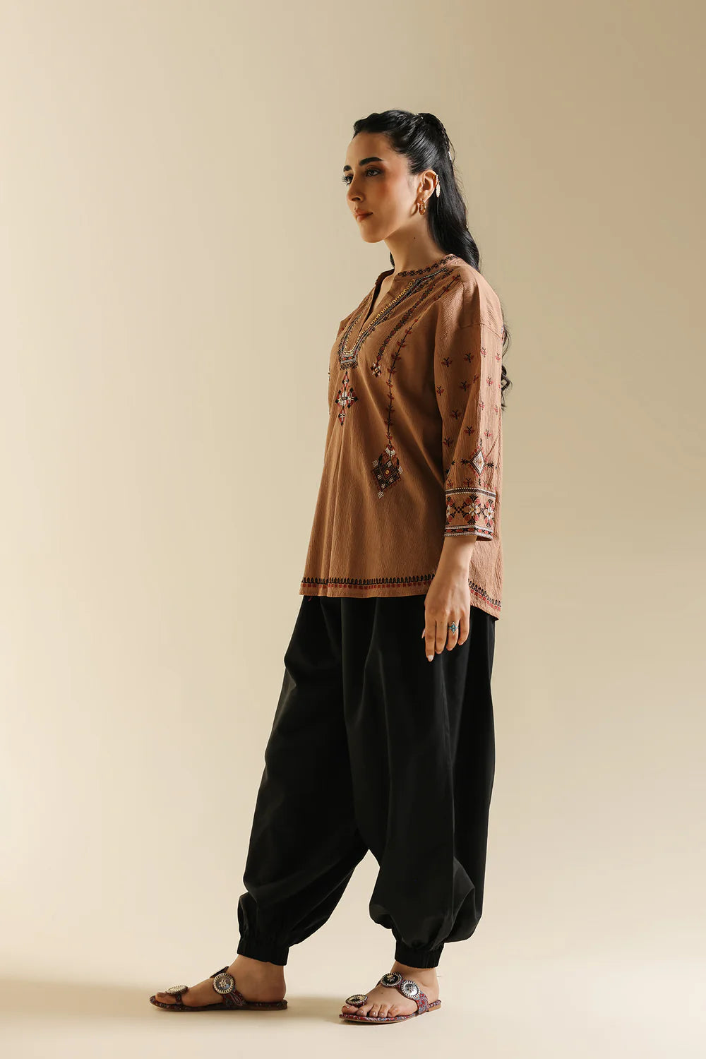 DARK BROWN | S4E0586/119/803 | Boho Look Book | Ethnc