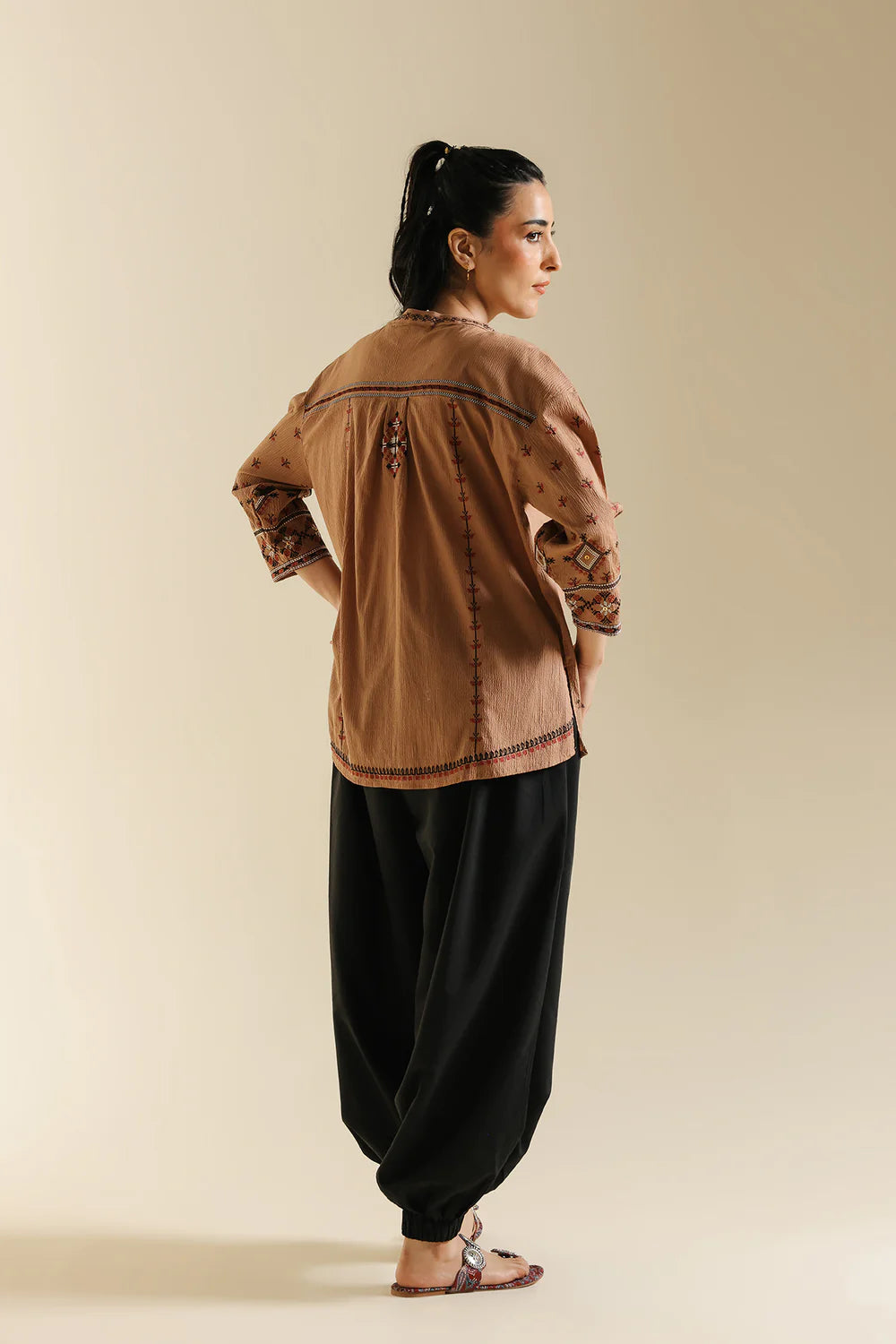 DARK BROWN | S4E0586/119/803 | Boho Look Book | Ethnc