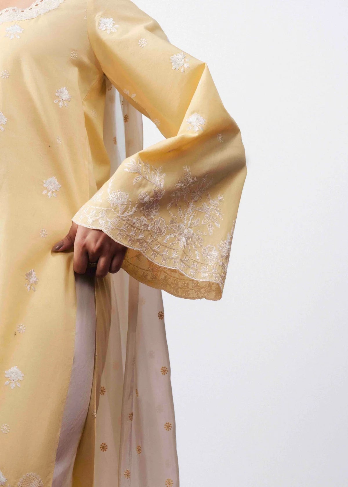 LE04-06-26 | LAJ BY LAJWANTI