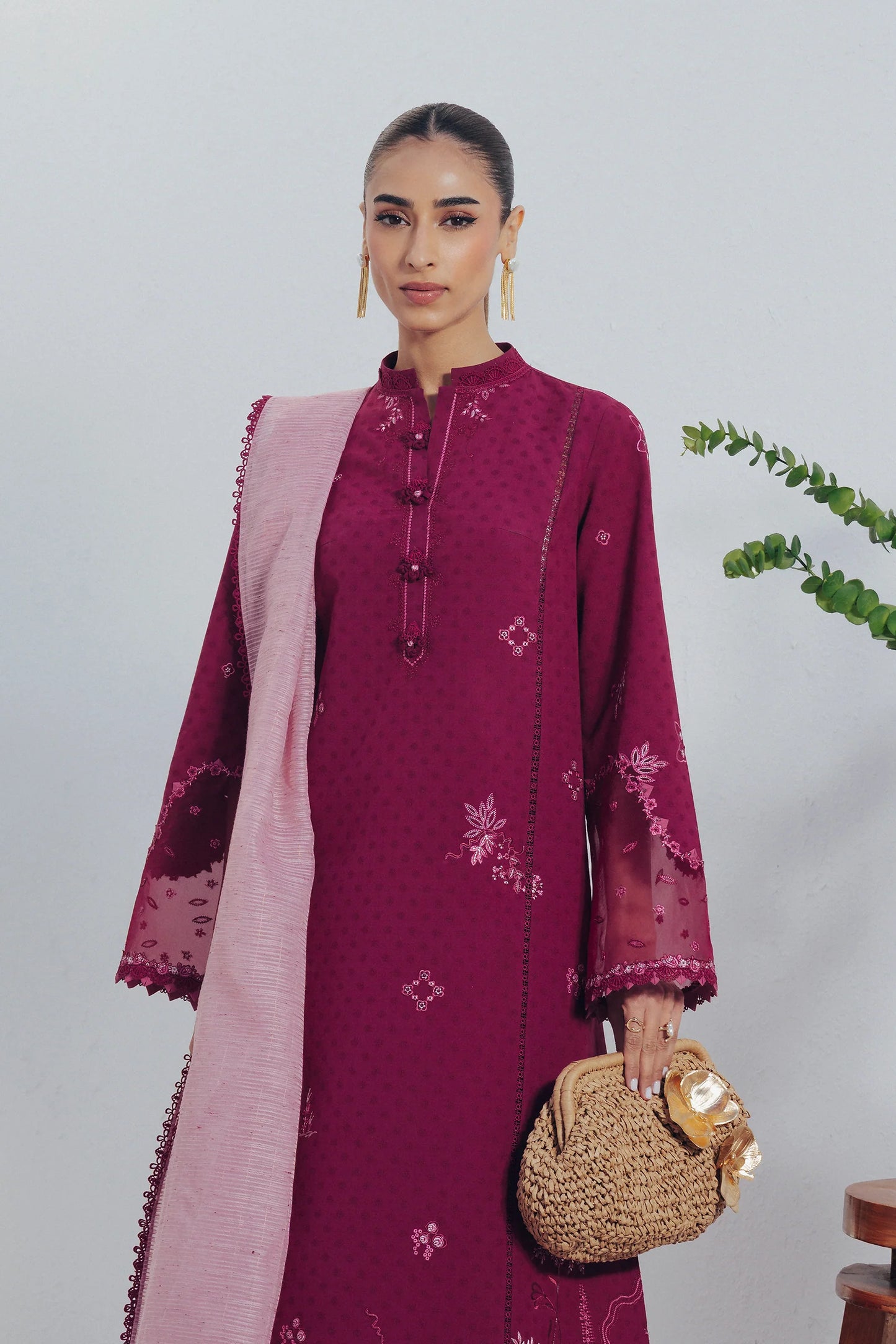 QBP-04 LIVIA | Basic Pret ‘26 | Qalamkar