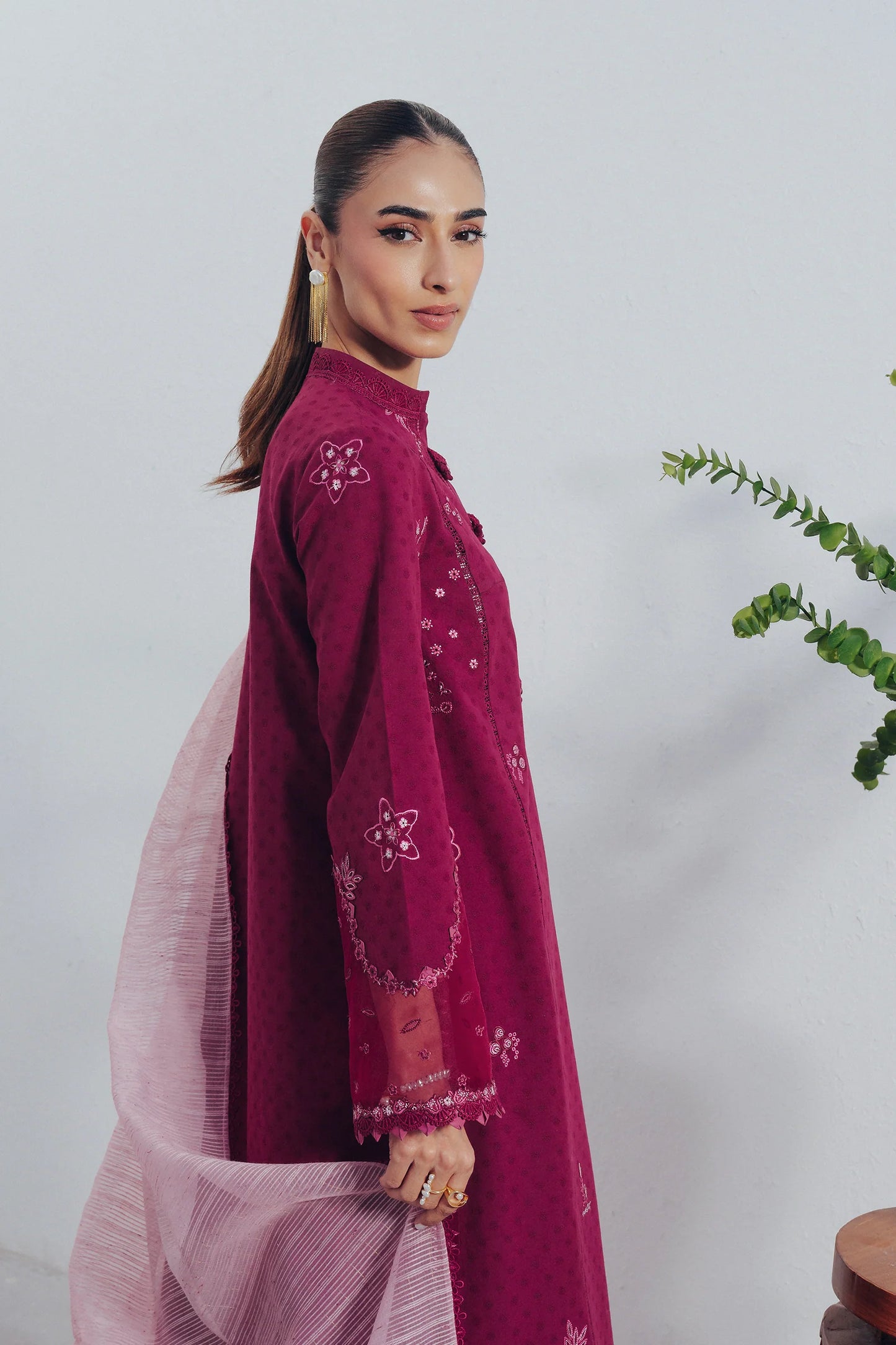 QBP-04 LIVIA | Basic Pret ‘26 | Qalamkar