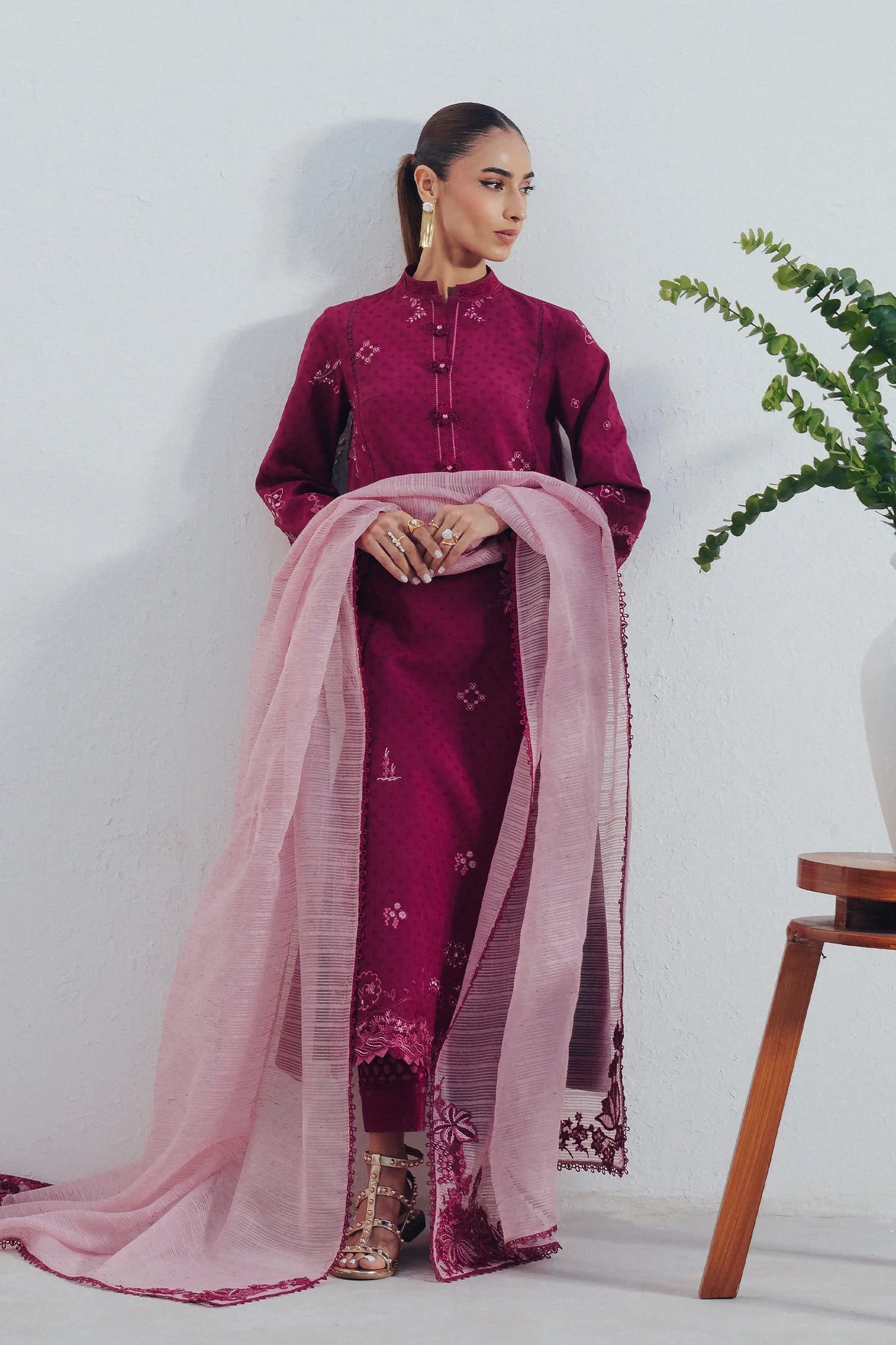QBP-04 LIVIA | Basic Pret ‘26 | Qalamkar