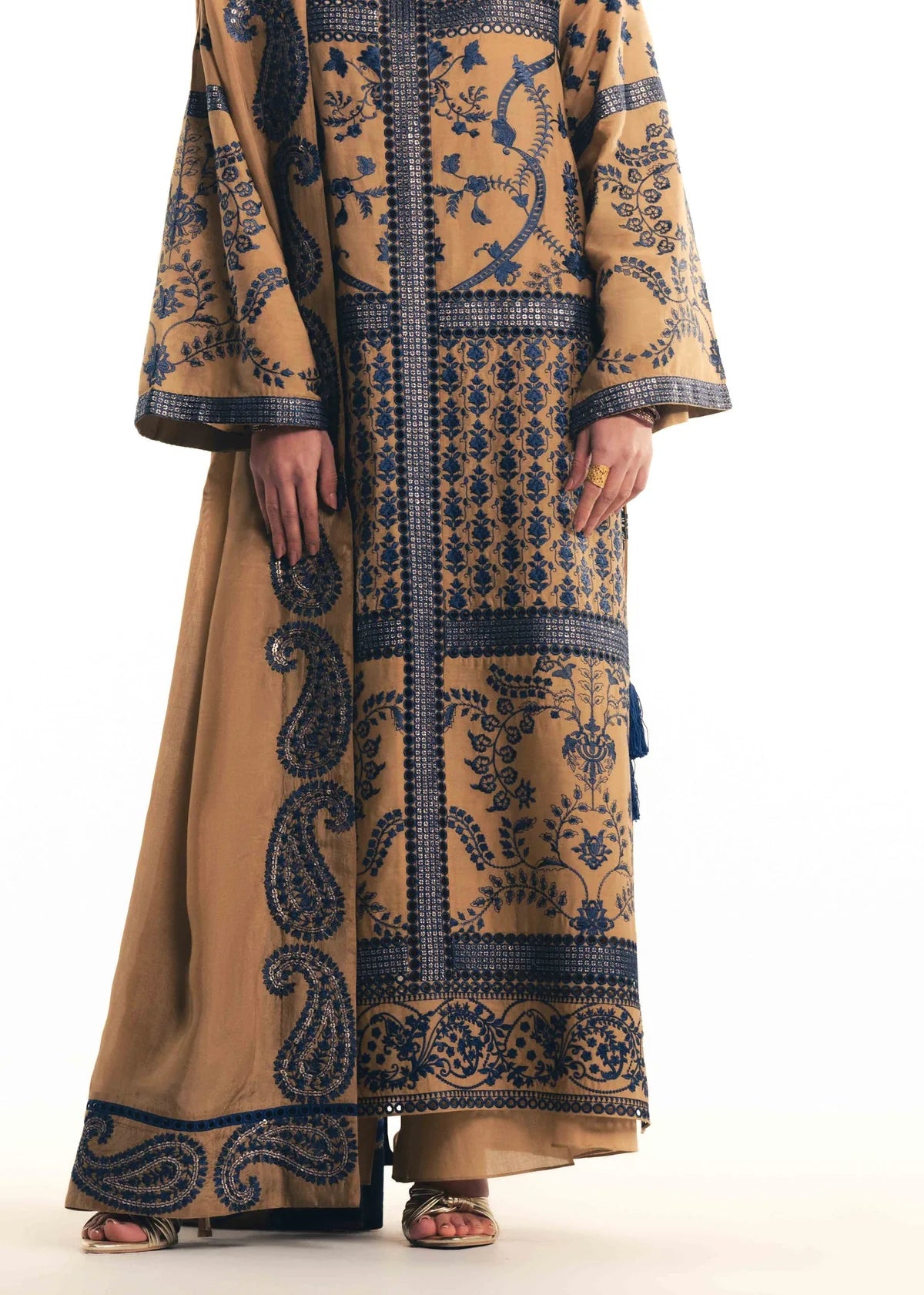 THURAYA | LAJ BY LAJWANTI