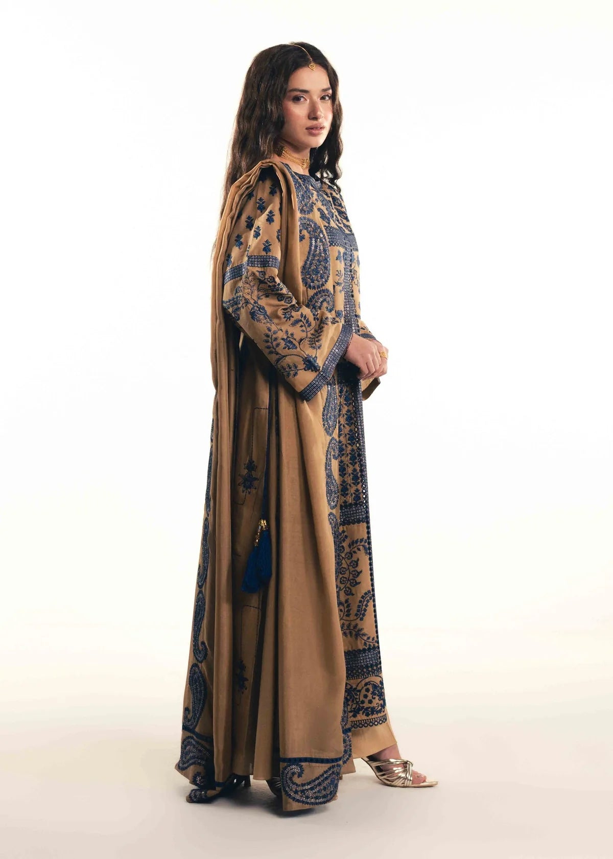 THURAYA | LAJ BY LAJWANTI