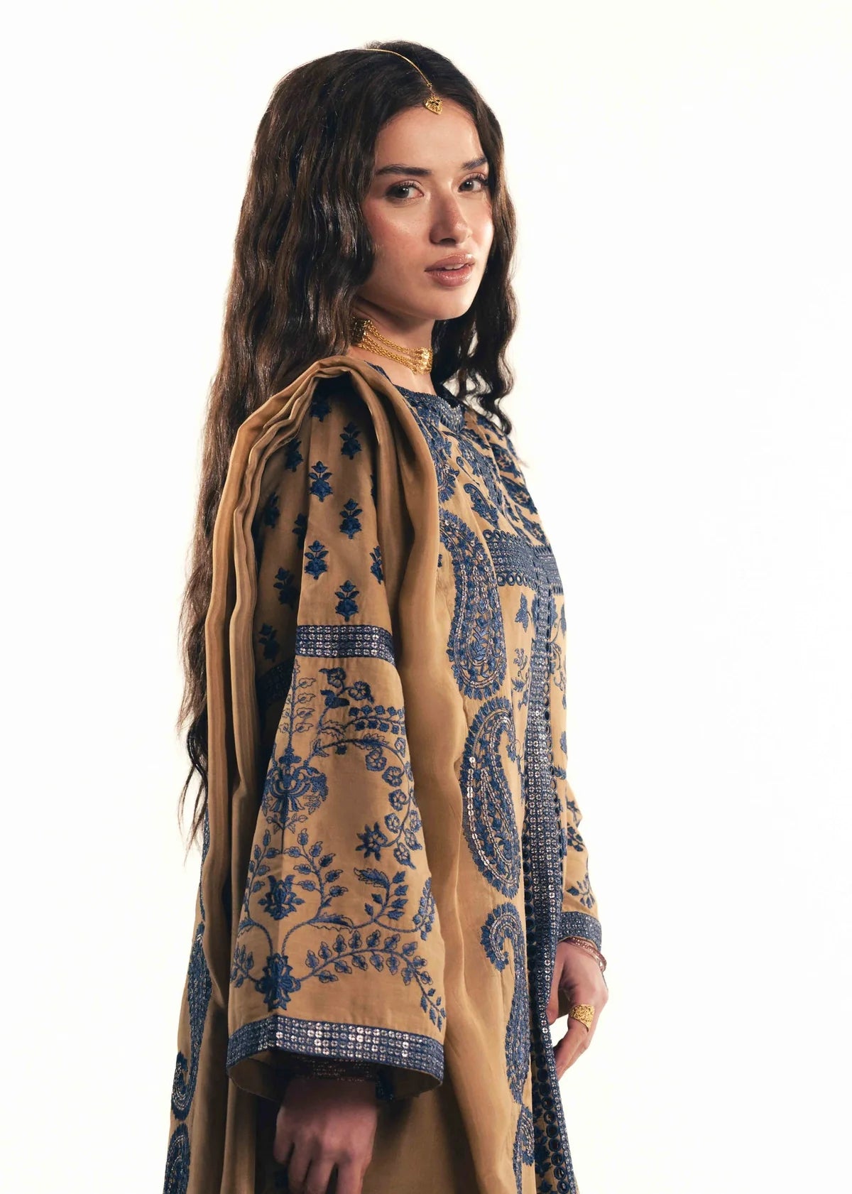 THURAYA | LAJ BY LAJWANTI