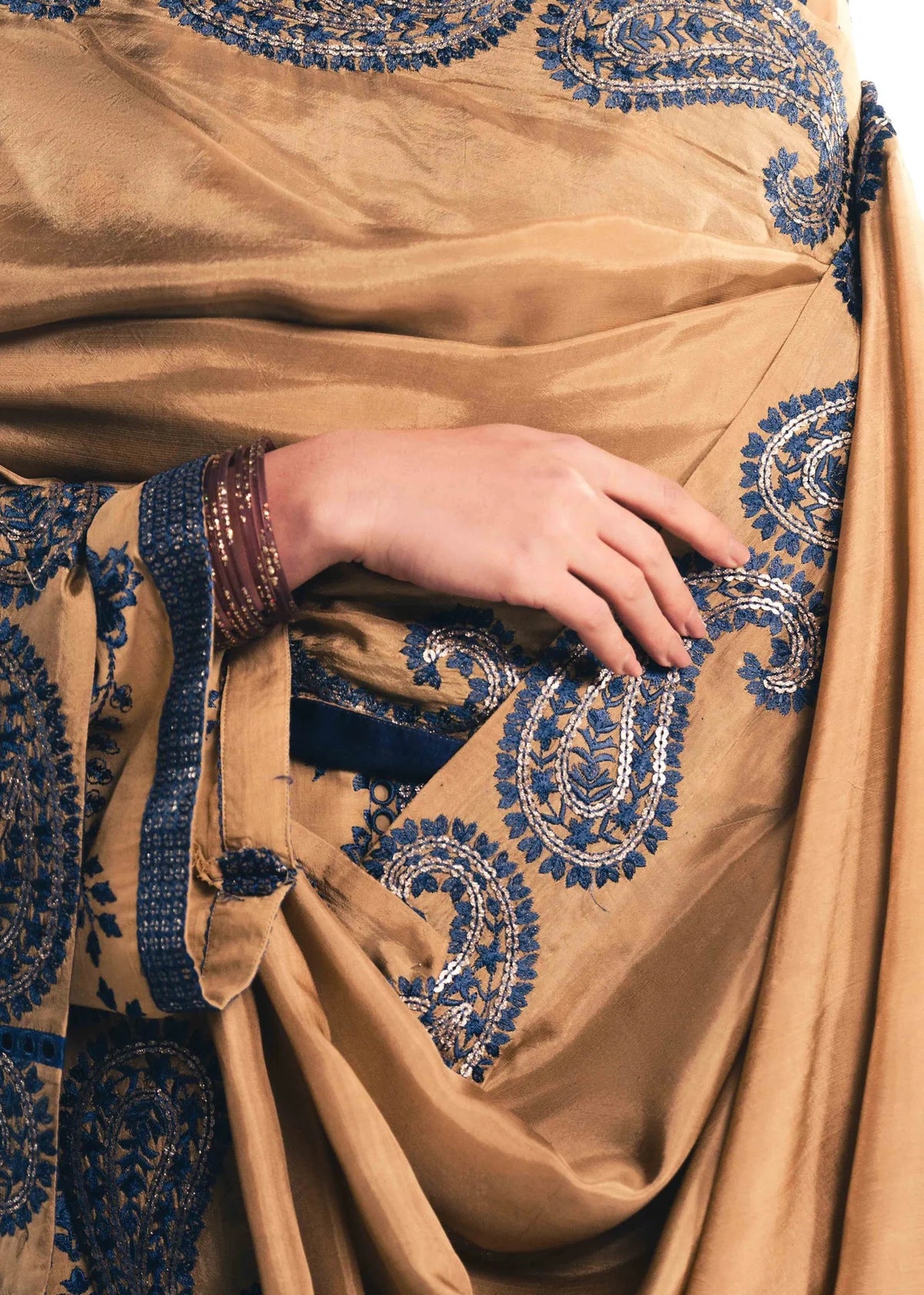 THURAYA | LAJ BY LAJWANTI