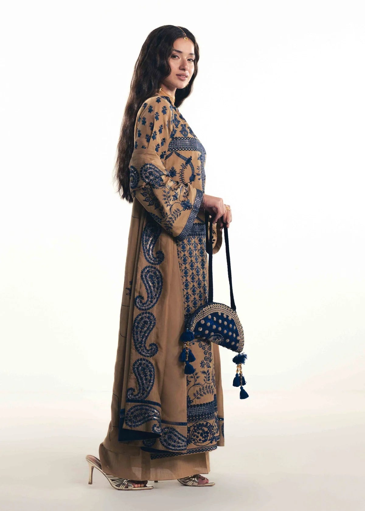 THURAYA | LAJ BY LAJWANTI