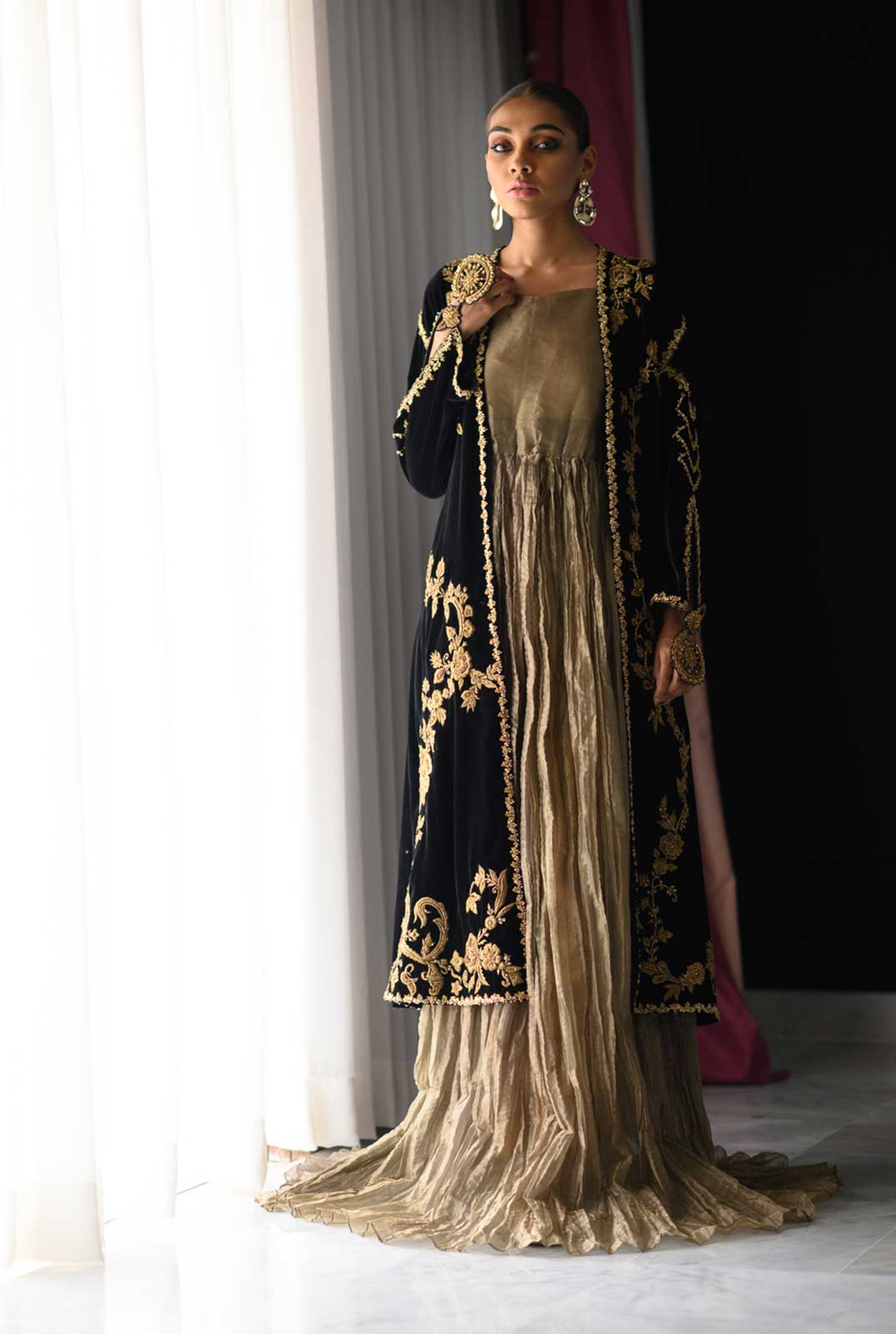 Modern Mughal | Velvet | Nadia Farooqui