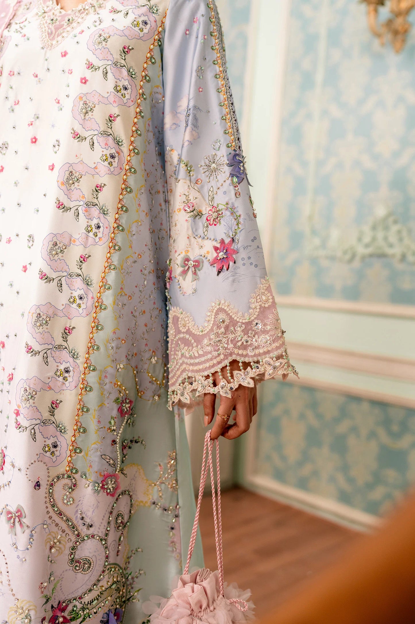 QSL-05 AKARI | Luxe Silk ‘26 | Qalamkar