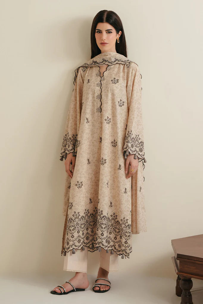 IVORY NOIR-3PC EMBROIDERED LAWN SUIT | Cross Stitch