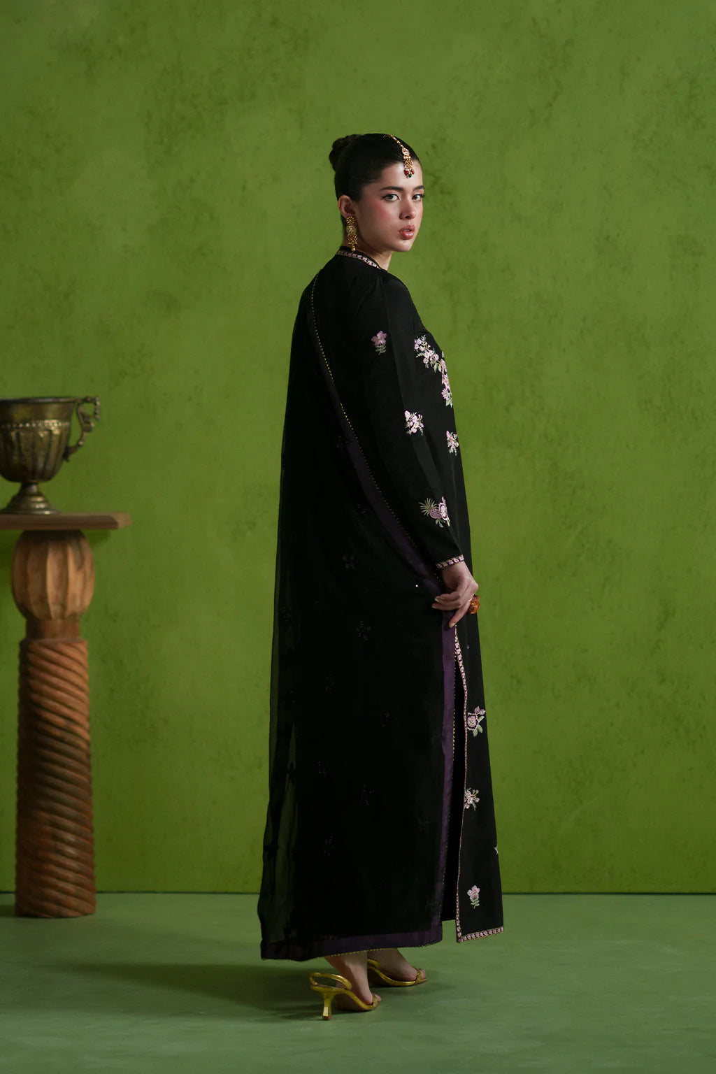 FF-76 | The Regal Edit | VANYA