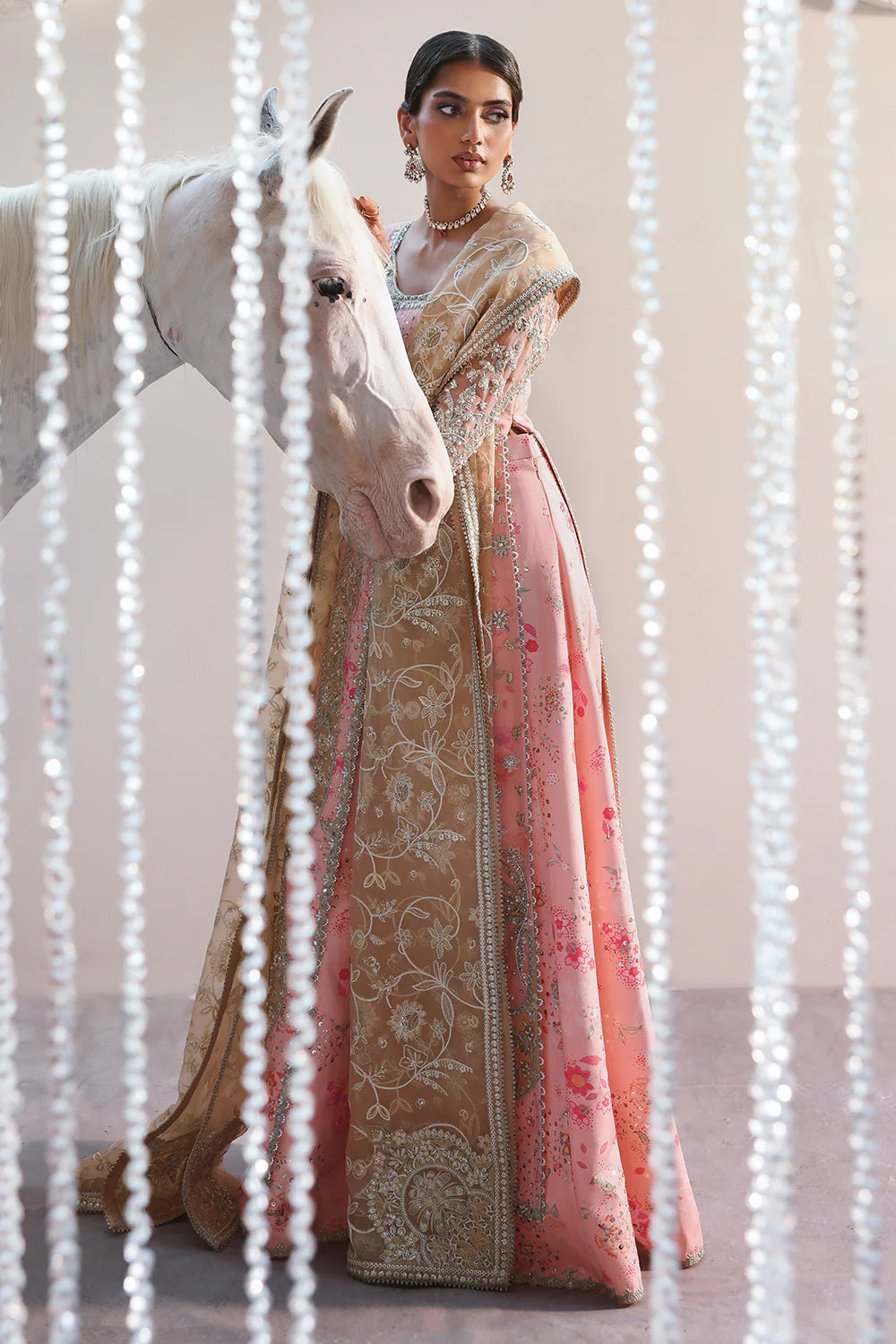 VELORA | LUMENE FESTIVE ' 25/26 | SORAYA