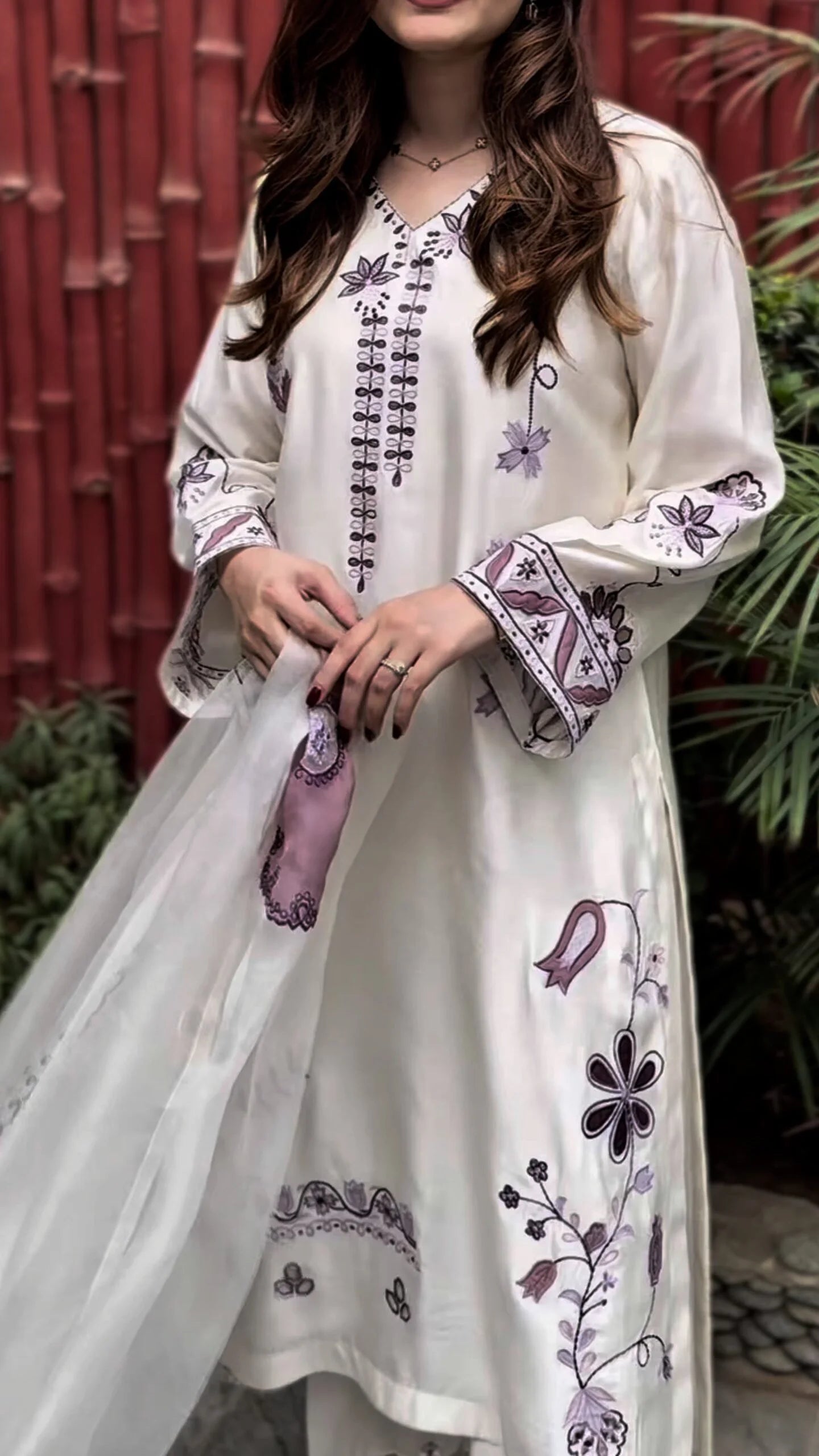 ORCHID FULL SET WHITE | NIMRAH HAFSA