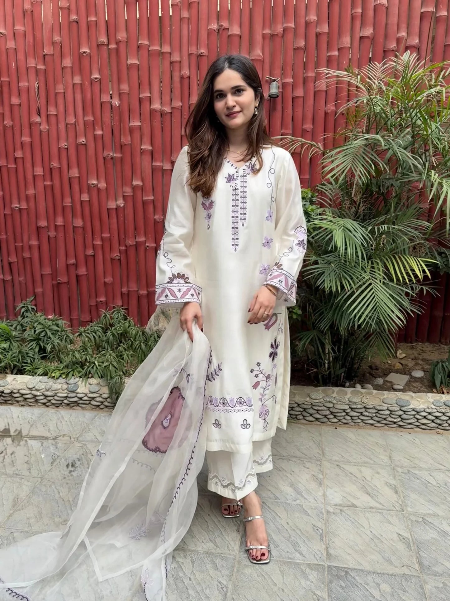 ORCHID FULL SET WHITE | NIMRAH HAFSA