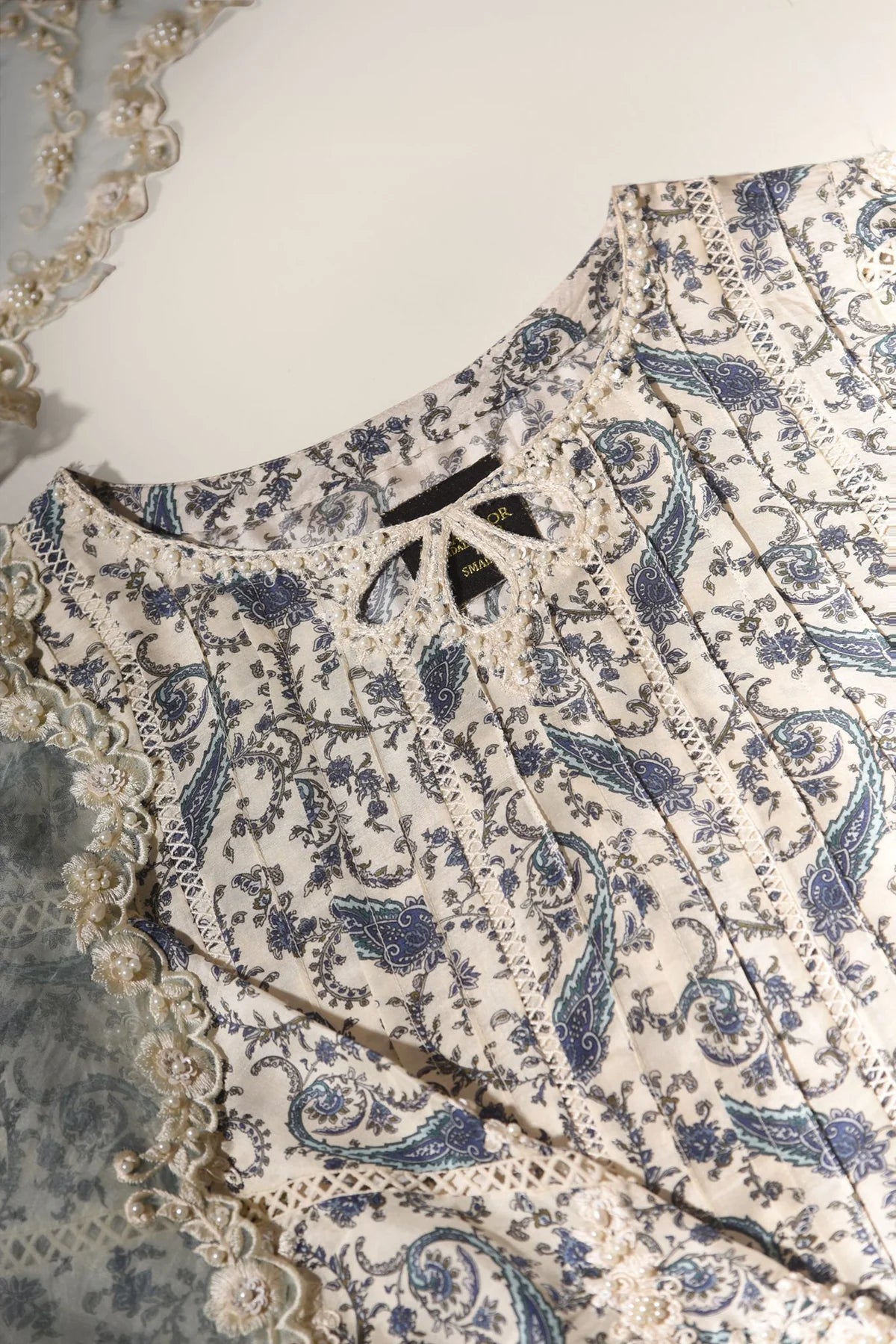 PAISLEY AMORE | Aghanoor Bridal