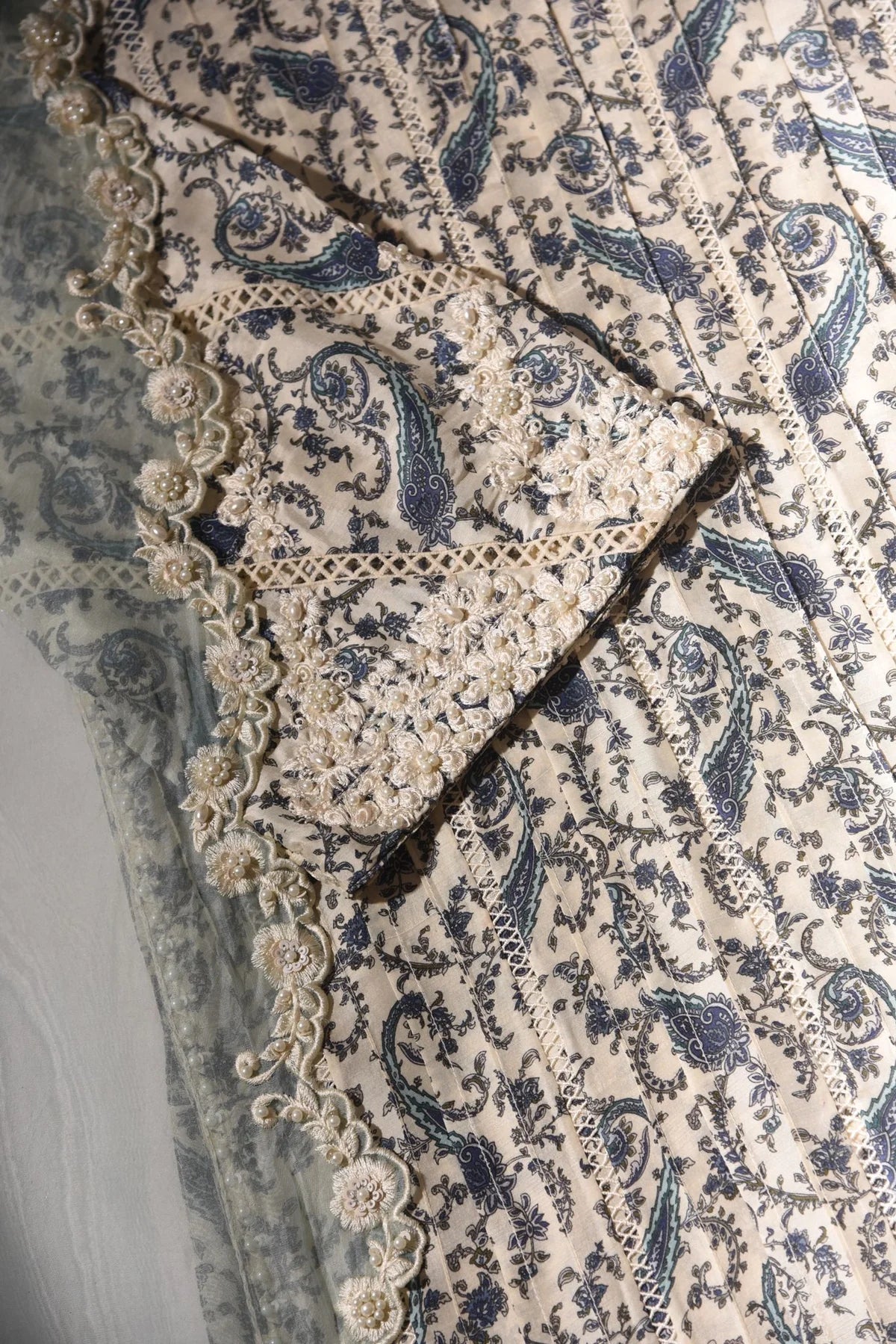 PAISLEY AMORE | Aghanoor Bridal