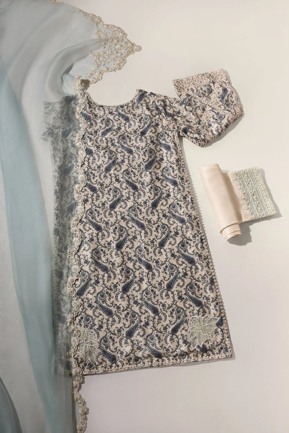 PAISLEY AMORE | Aghanoor Bridal