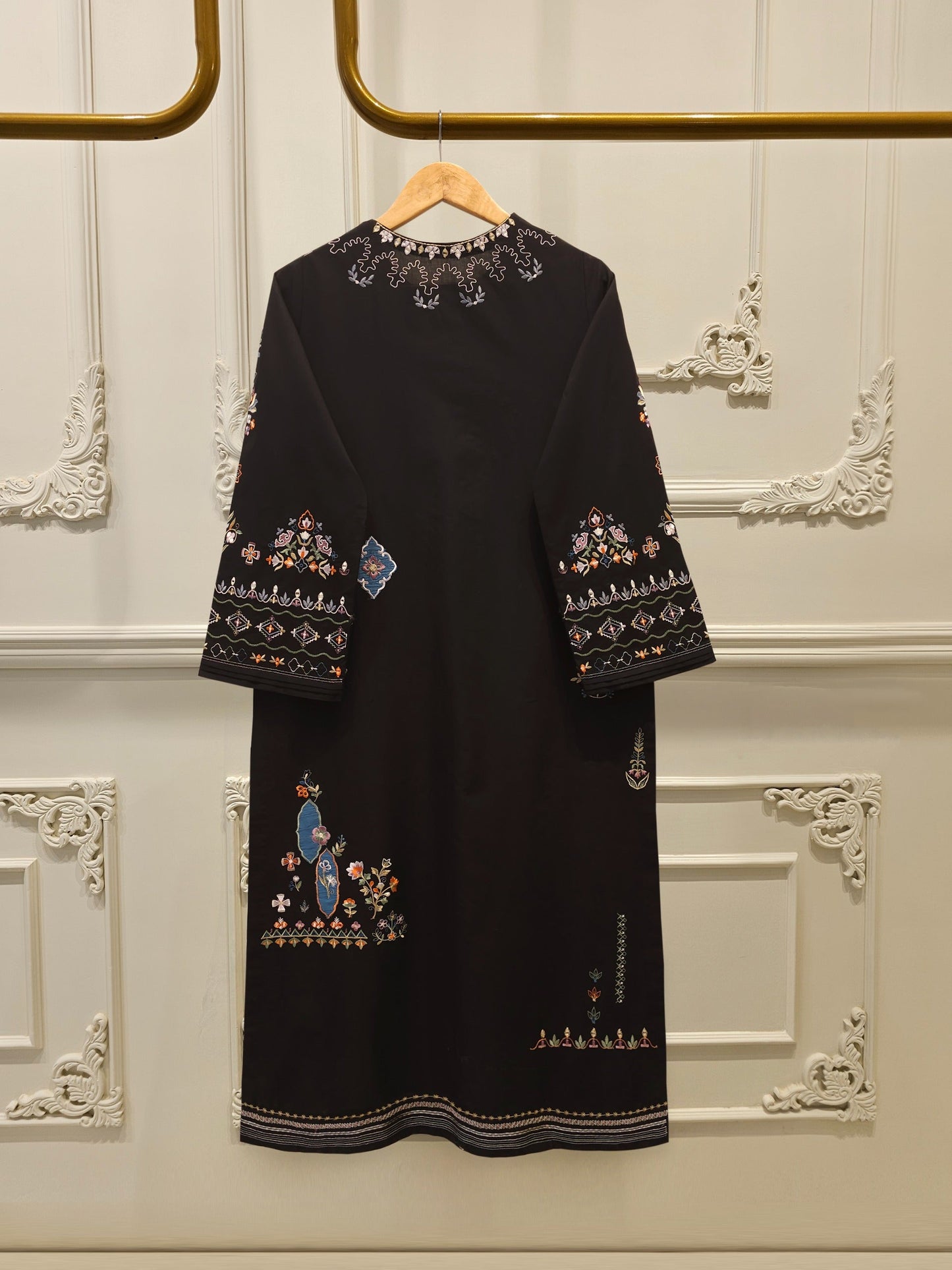 S112805 | Embroidered Cambric Suit | Aghanoor Bridal