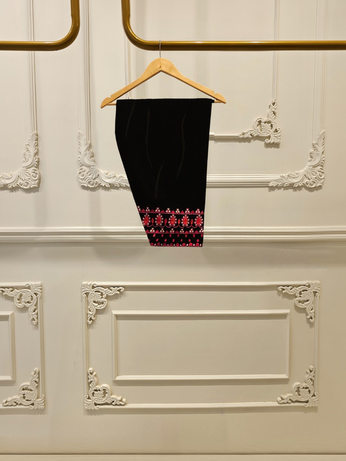 S112840 | Embroidered Velvet Suit | Aghanoor Bridal