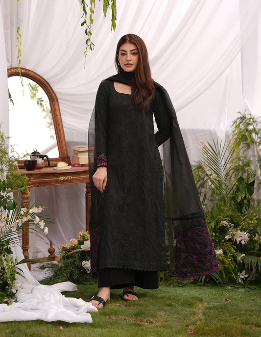 Velvet Dusk | Lawn '25 | Osen