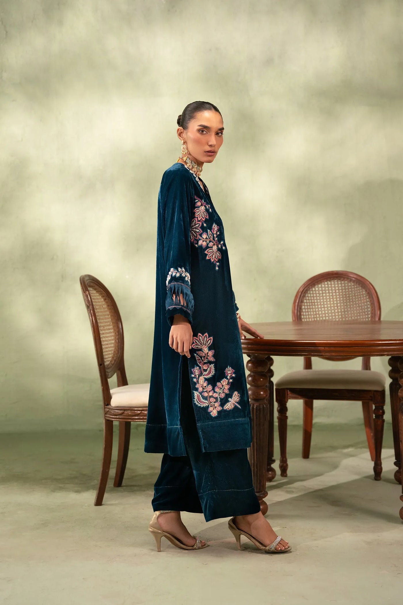 Blue Montana | Velvet Collection '25 | Studio Mehr