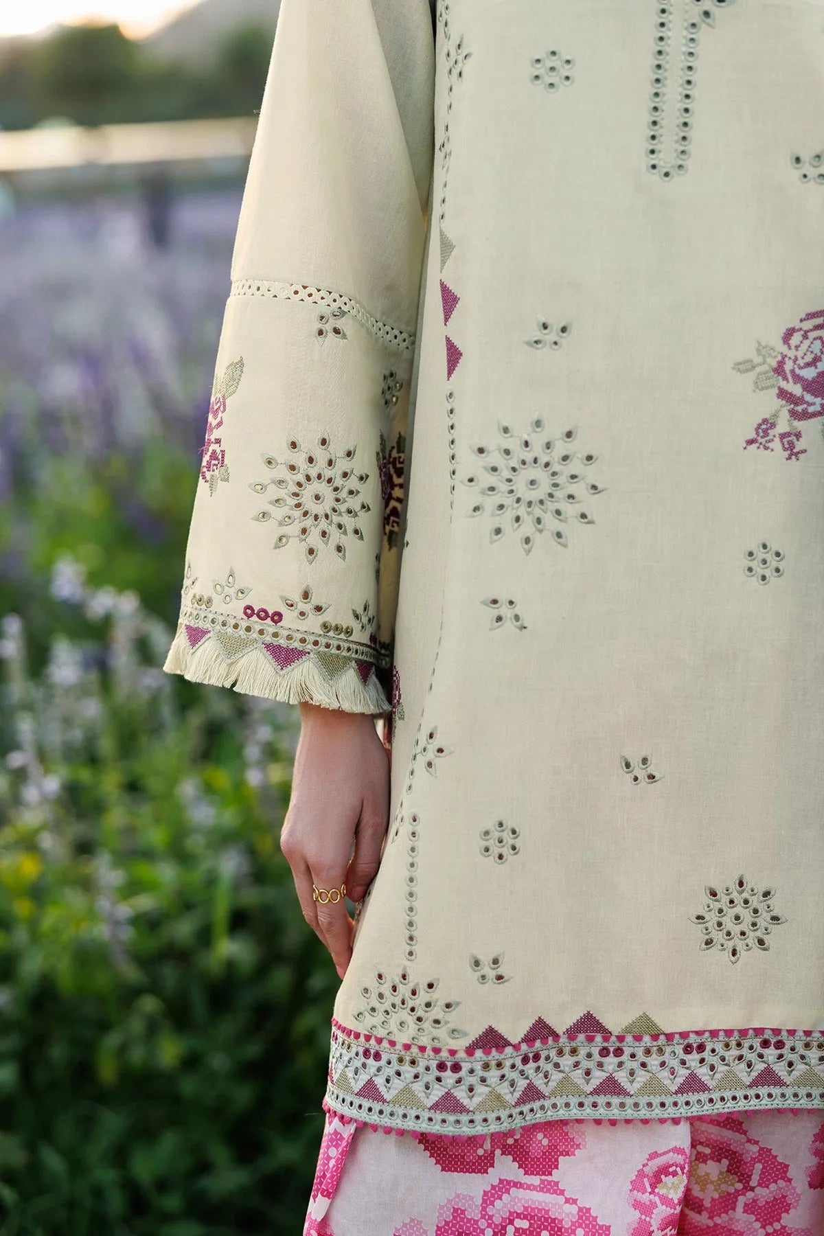 Embroidered Lawn USE-9289 | Unstitched Summer '26 | Jazmin