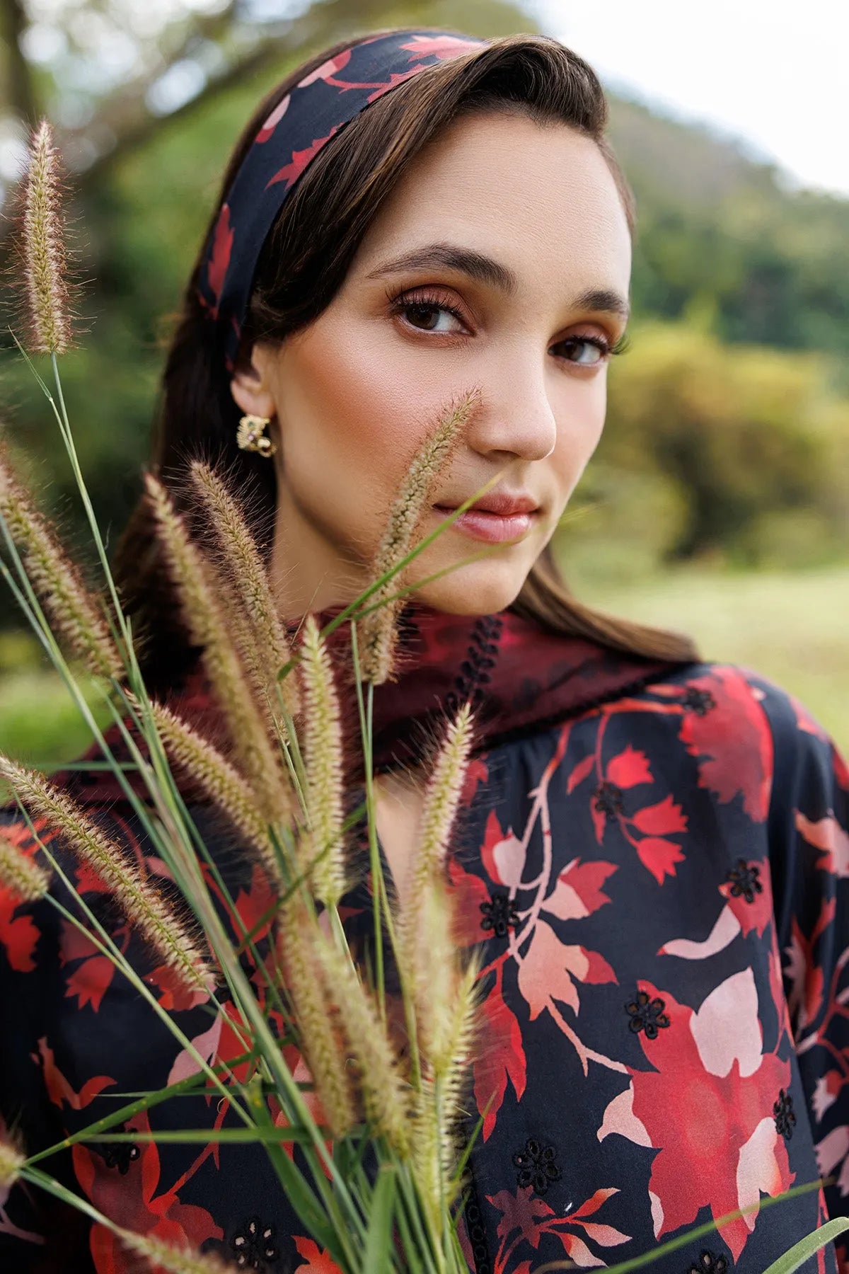 Embroidered Lawn USE-9290 | Unstitched Summer '26 | Jazmin