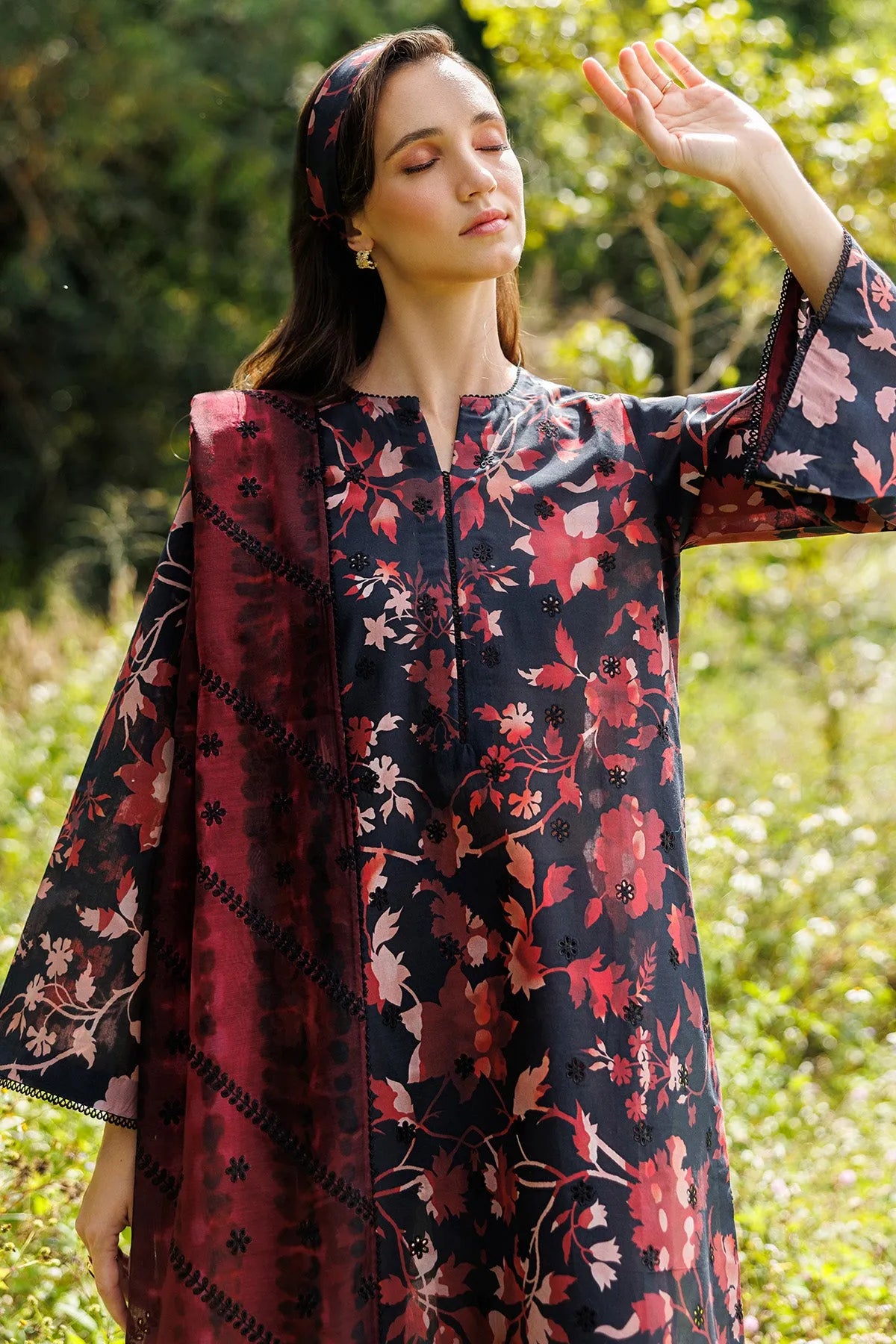 Embroidered Lawn USE-9290 | Unstitched Summer '26 | Jazmin