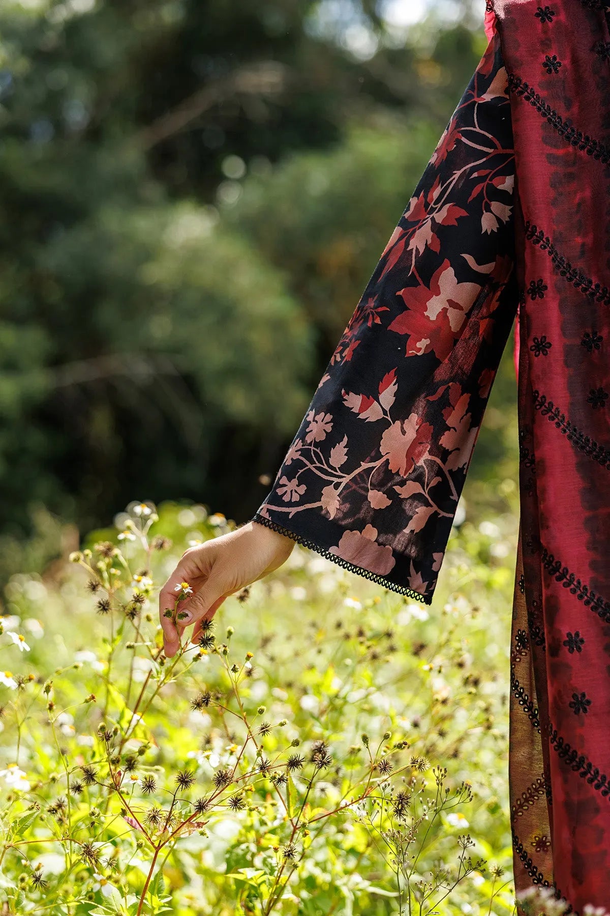 Embroidered Lawn USE-9290 | Unstitched Summer '26 | Jazmin