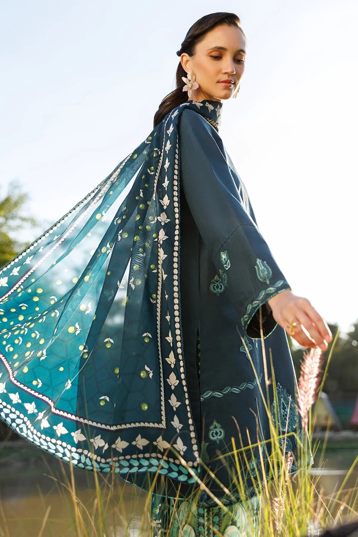 Embroidered Lawn USE-9291 | Unstitched Summer '26 | Jazmin
