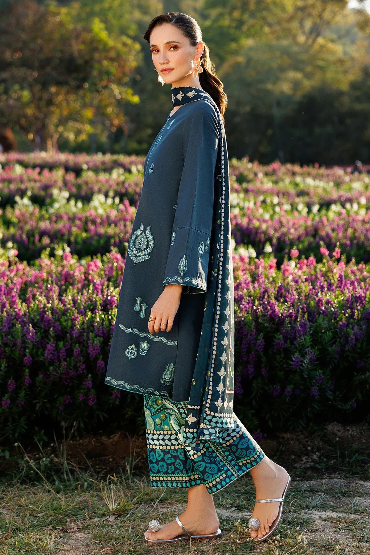 Embroidered Lawn USE-9291 | Unstitched Summer '26 | Jazmin