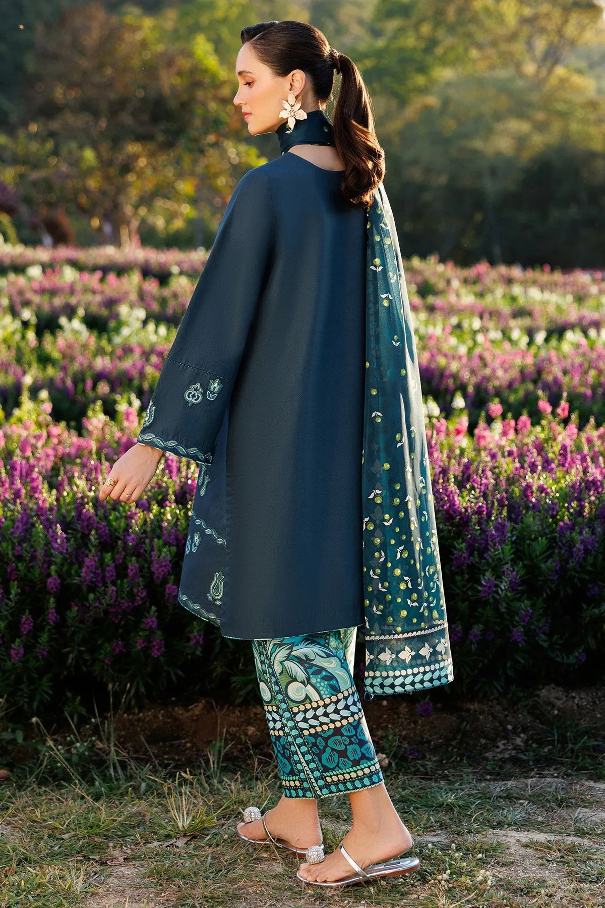 Embroidered Lawn USE-9291 | Unstitched Summer '26 | Jazmin