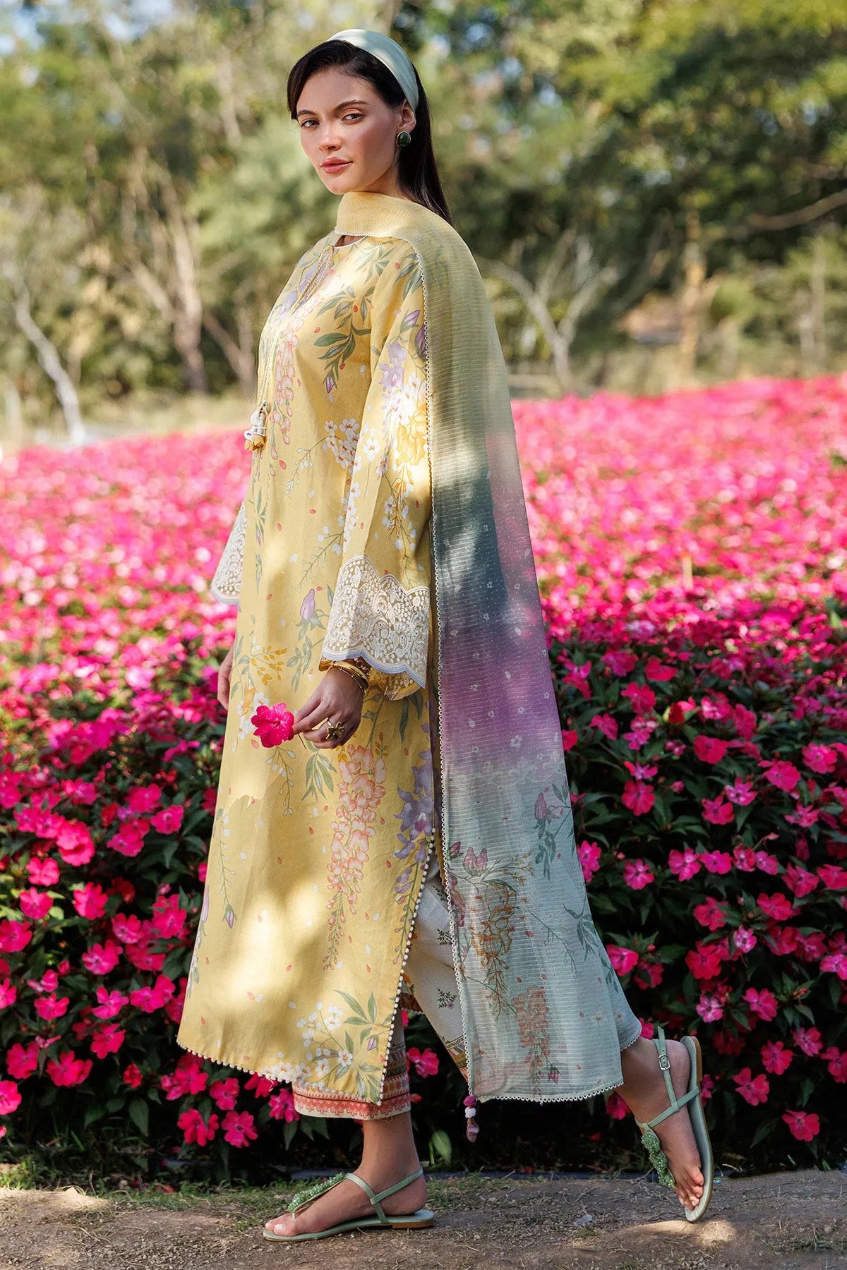 Embroidered Lawn USE-9299 | Unstitched Summer '26 | Jazmin