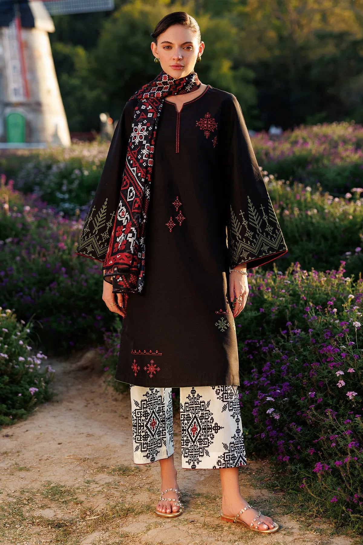 Embroidered Lawn USE-9301 | Unstitched Summer '26 | Jazmin