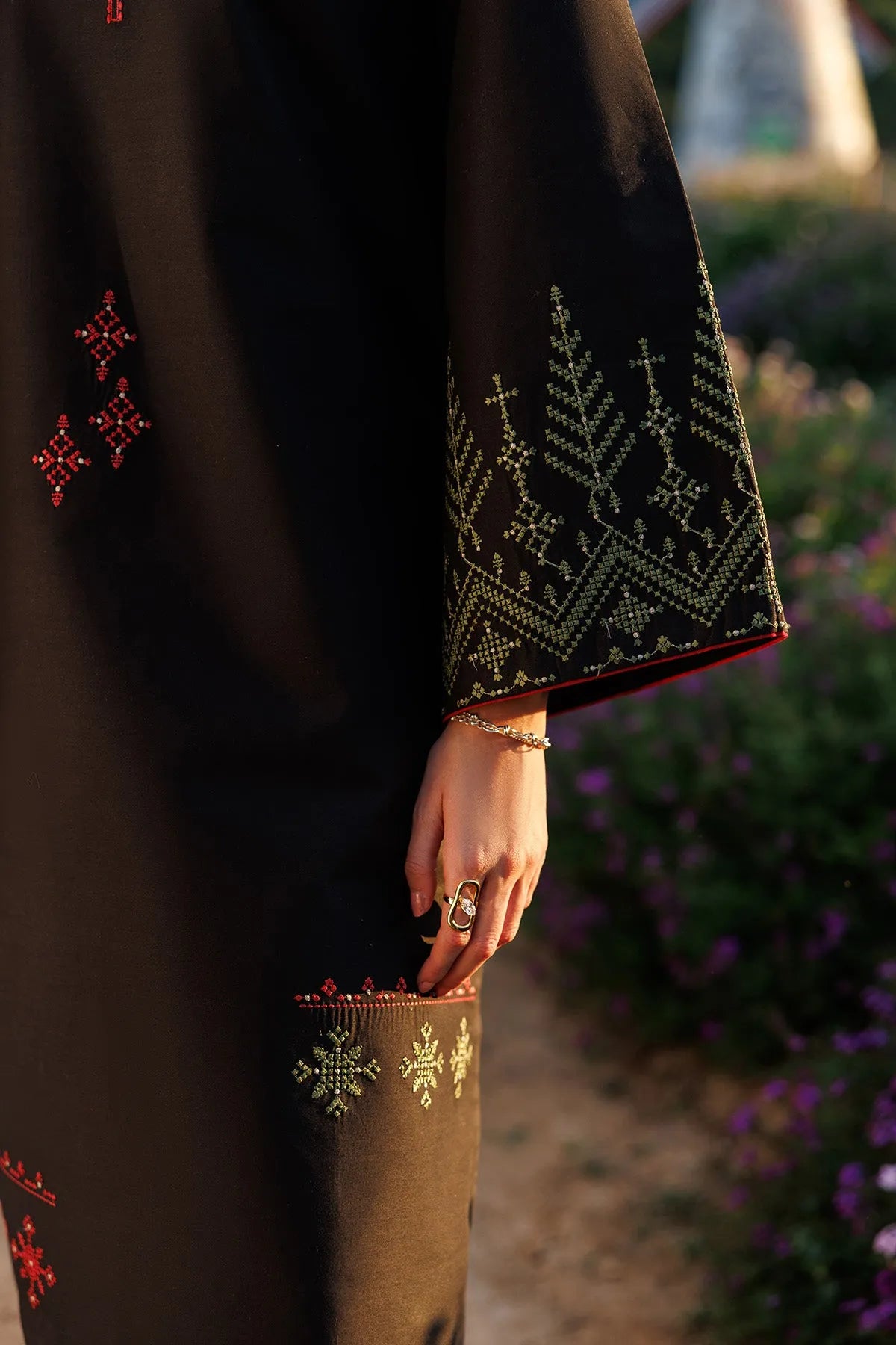 Embroidered Lawn USE-9301 | Unstitched Summer '26 | Jazmin