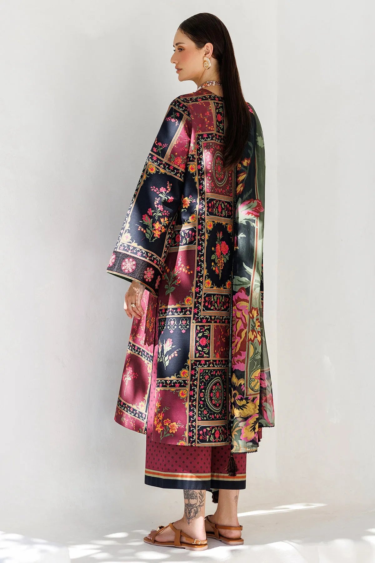 Embroidered Lawn USE-9308 | Unstitched Summer '26 | Jazmin