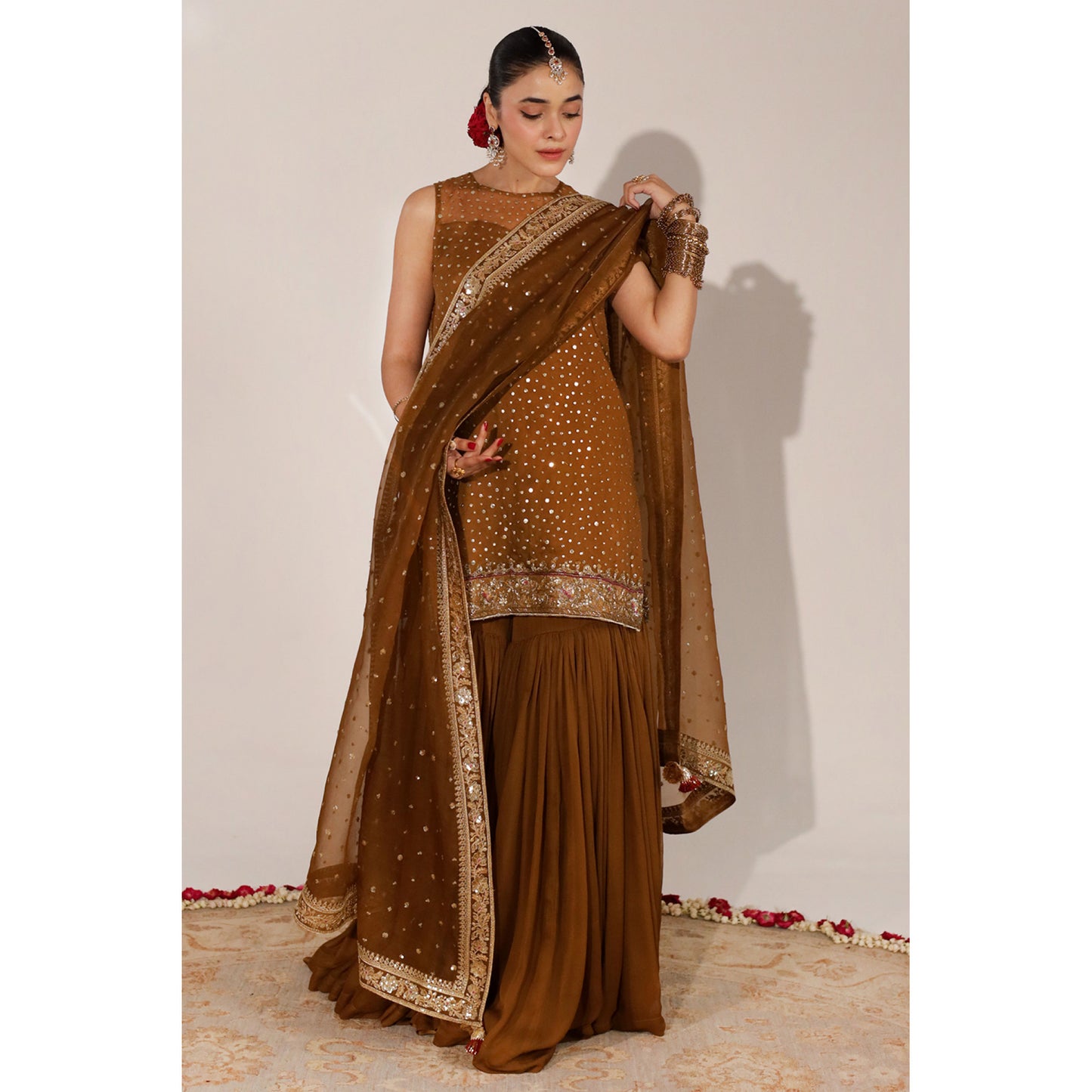 OCHRE OUTFIT | JHIL MIL | DYOT