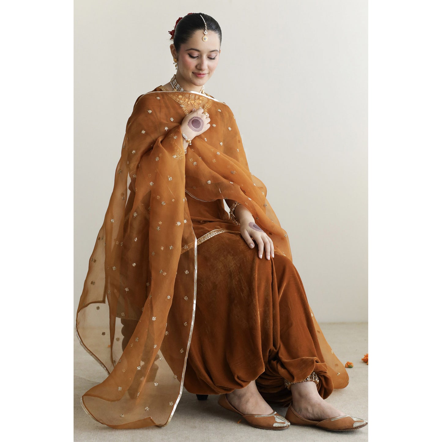 BURNT SIENNA OUTFIT  | ZEEBA '25 | DYOT