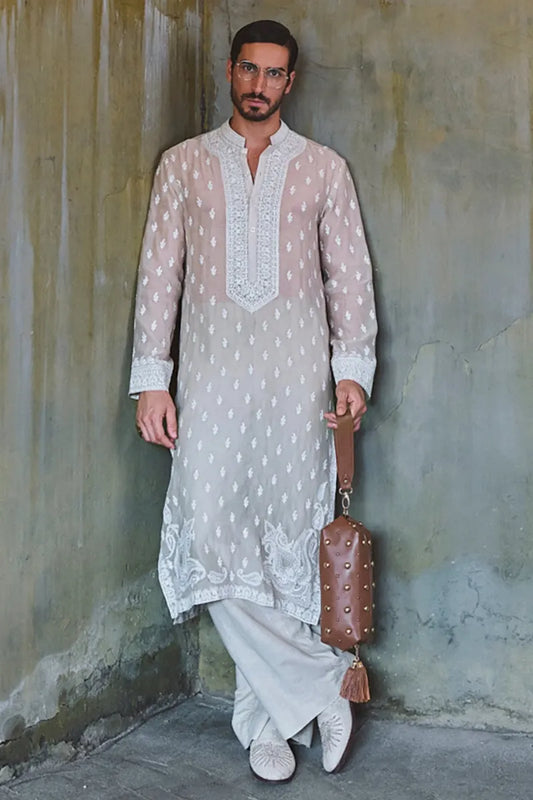 Off-white Chikankari Embroidered Kurta Set | Diffusion '26 | Iqbal Hussain